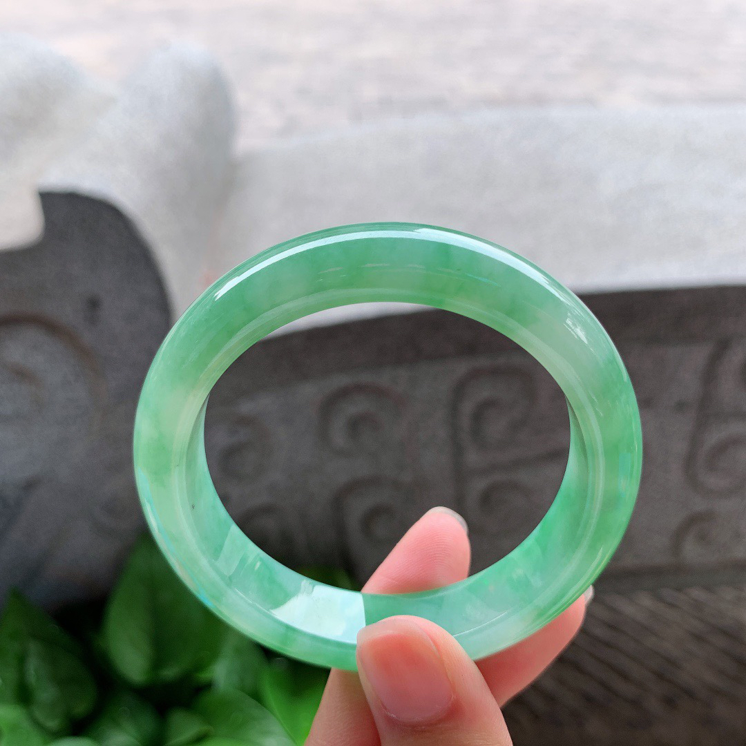 小圈口52.8-12.4-8.2【芙蓉阳绿正圈手镯】正圈52 53可戴