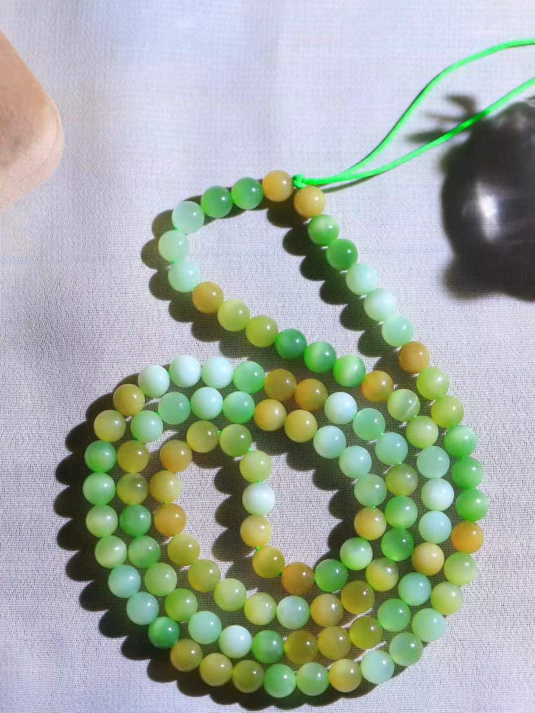 【珠圆玉润.挂链】

精品和田玉珠圆玉润黑羊洞碧玉猫眼唐三彩挂链 玉质温润细腻 油性十足 佩戴舒适。