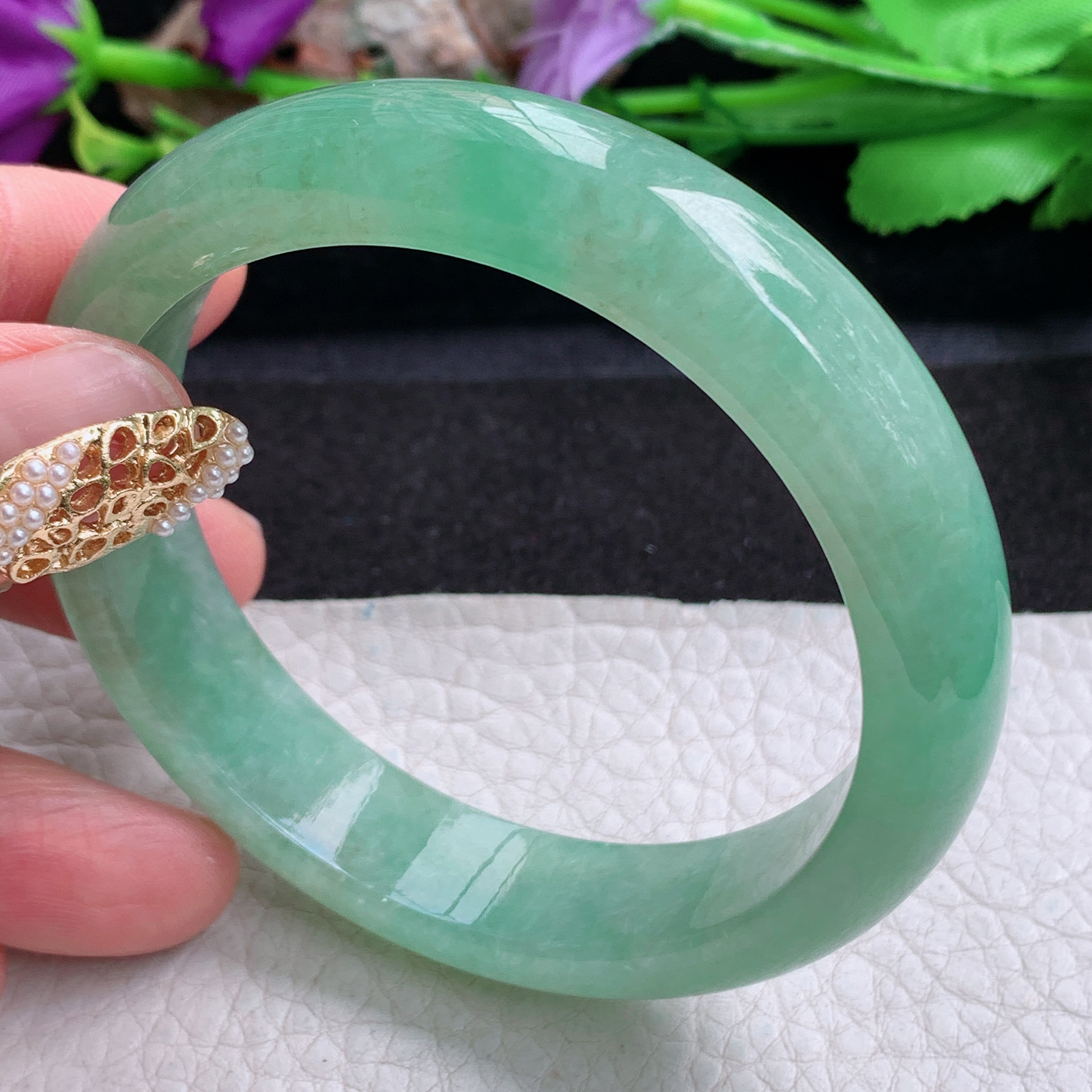 js实拍57*13.8*7.8平安镯 天然缅甸翡翠a货手镯满绿正圈玉镯子