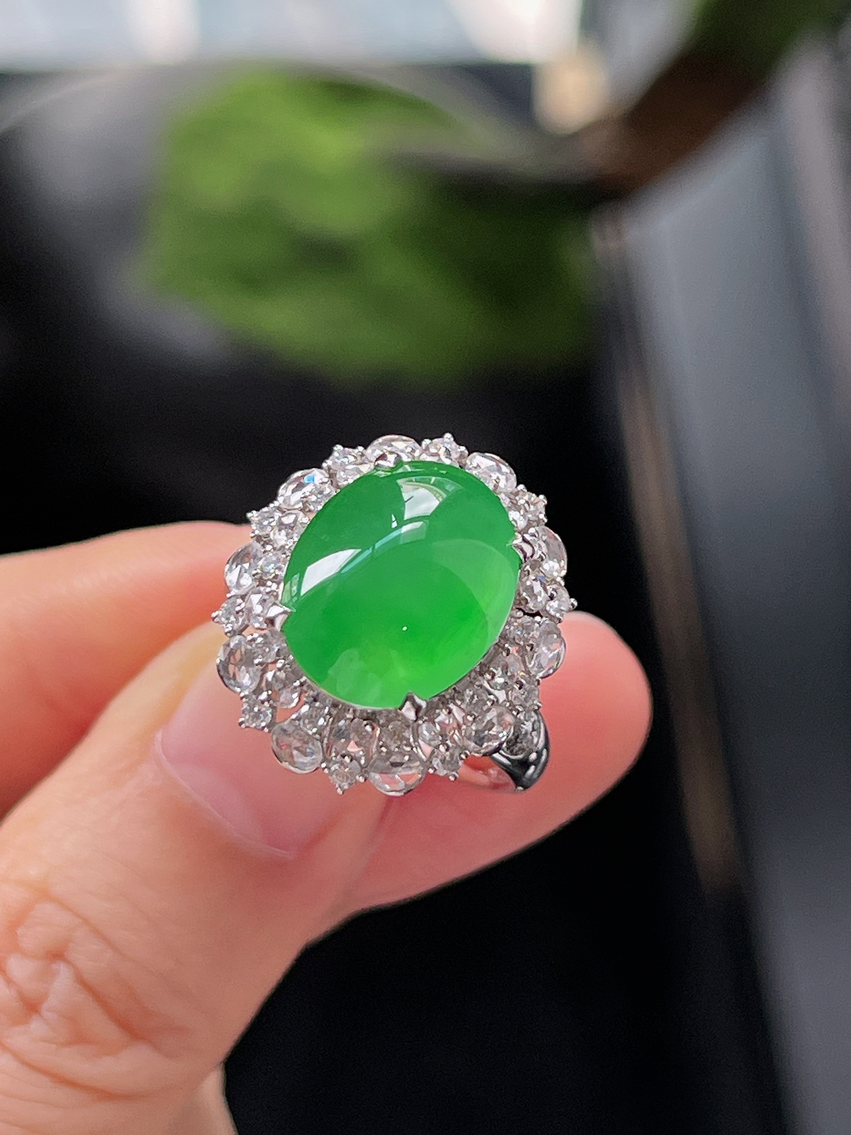 18k金 翡翠冰种满绿色戒指