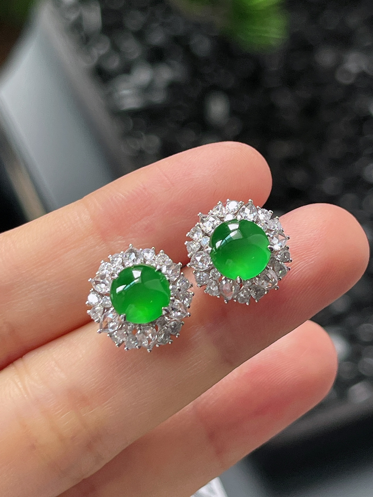 18k金 翡翠冰种满绿耳钉