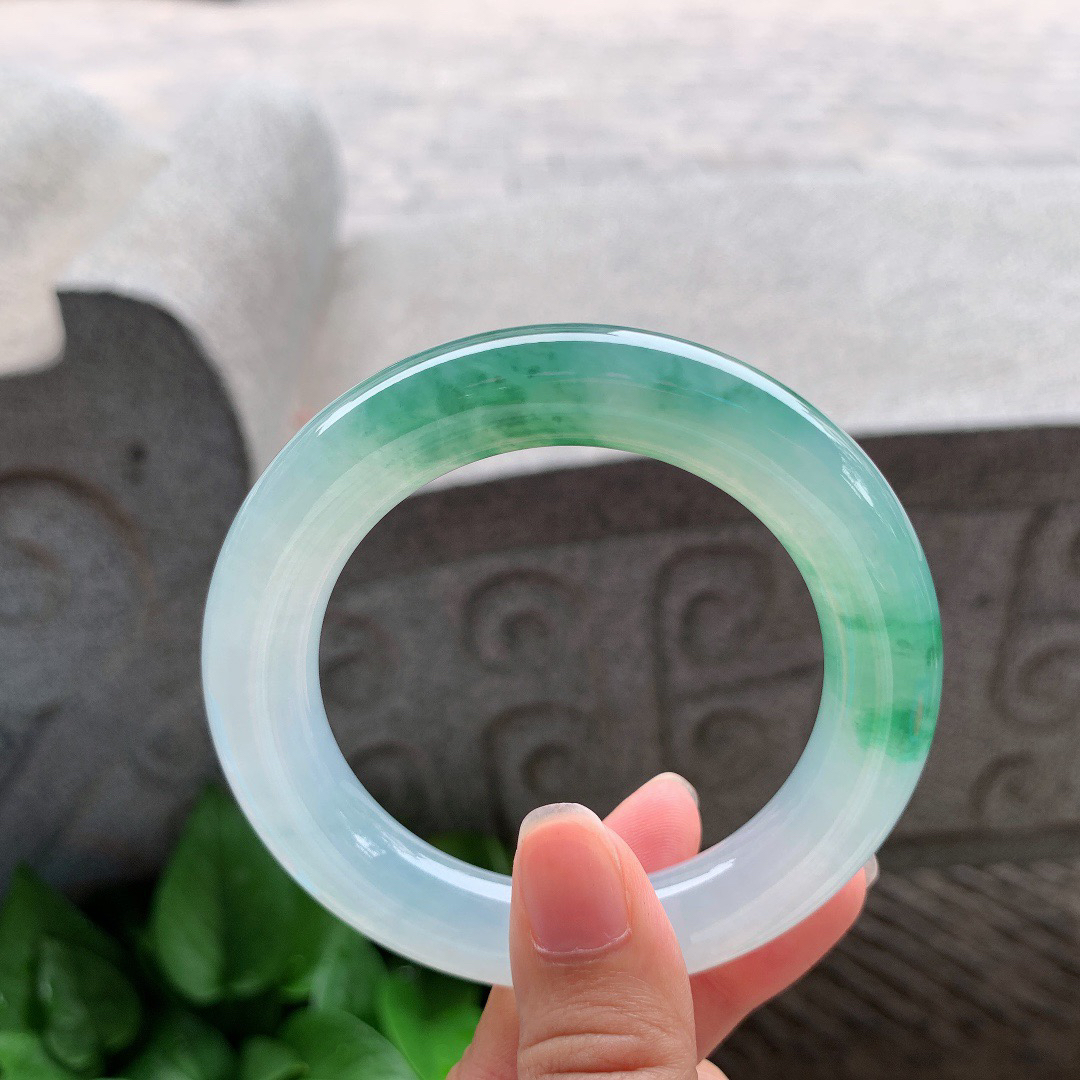 小圈口 53.8-11.7【冰种飘绿花圆条手镯】圆条53 54可戴