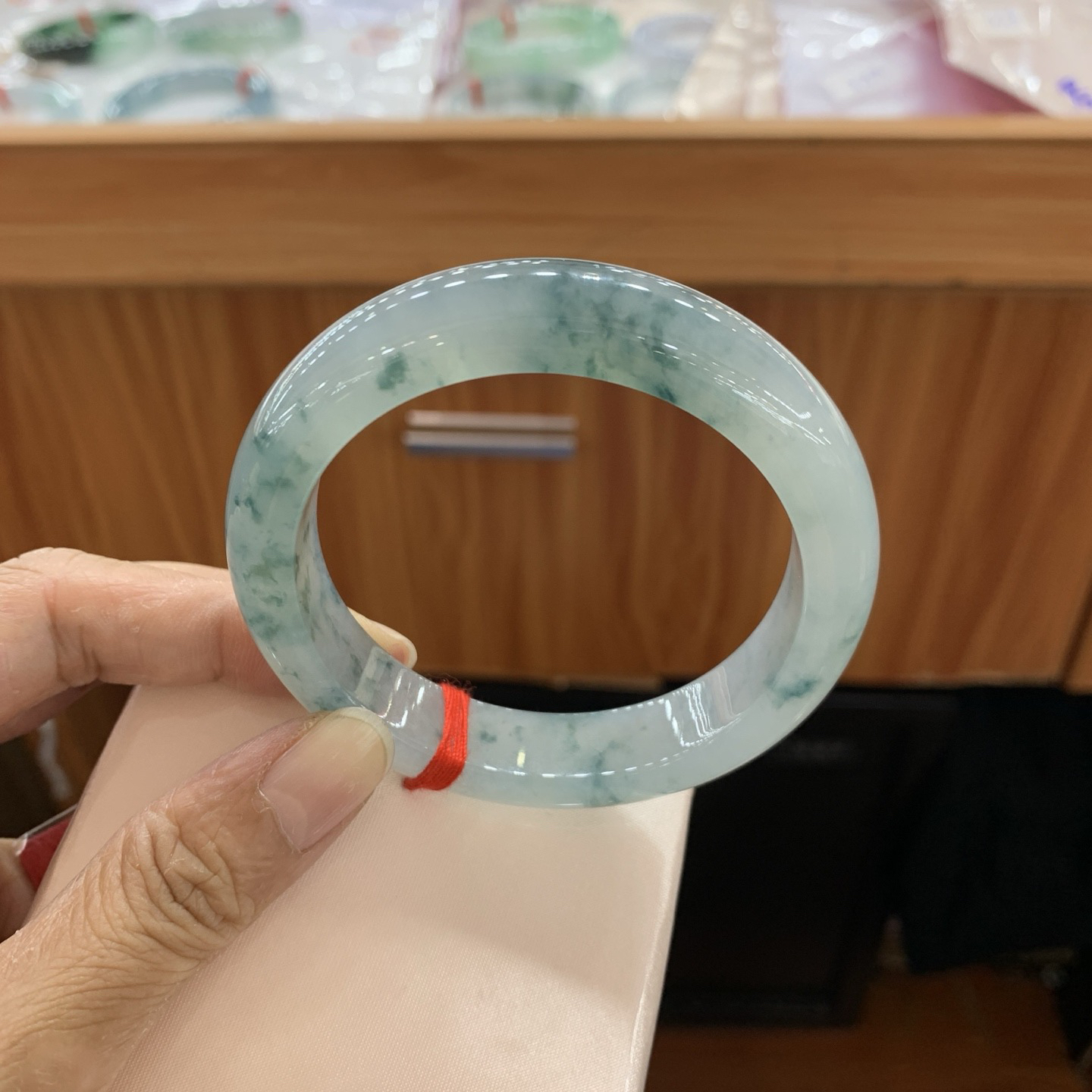 冰飘花正圈翡翠手镯
57.5-12.6-9