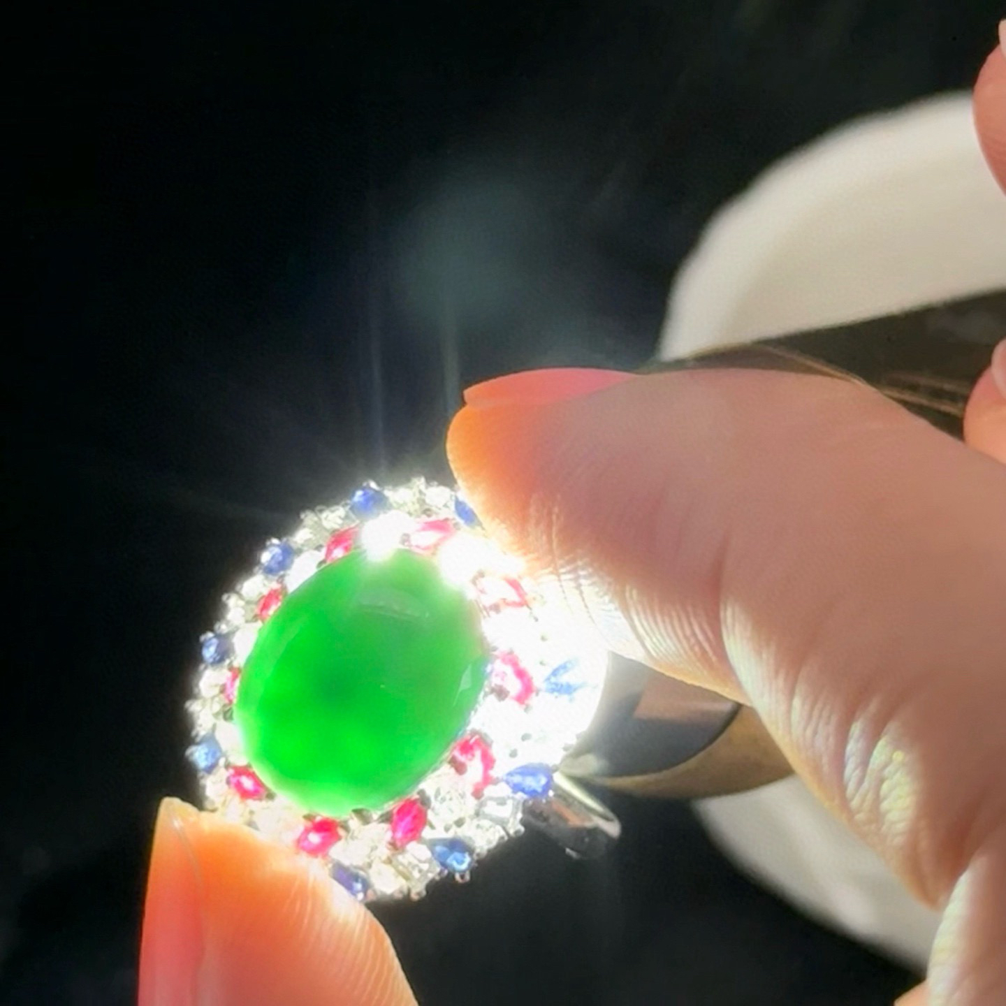 精品18k墨翠豪镶蛋面女戒 种好色正 黑度极好 打灯通透 油性十足 尺寸12.4