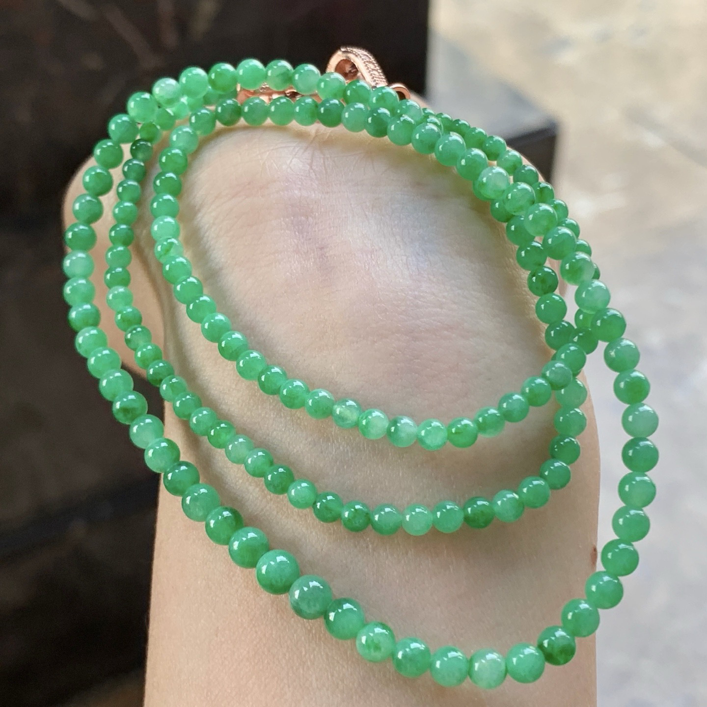 绿色珠链^_^玉质温润 色阳