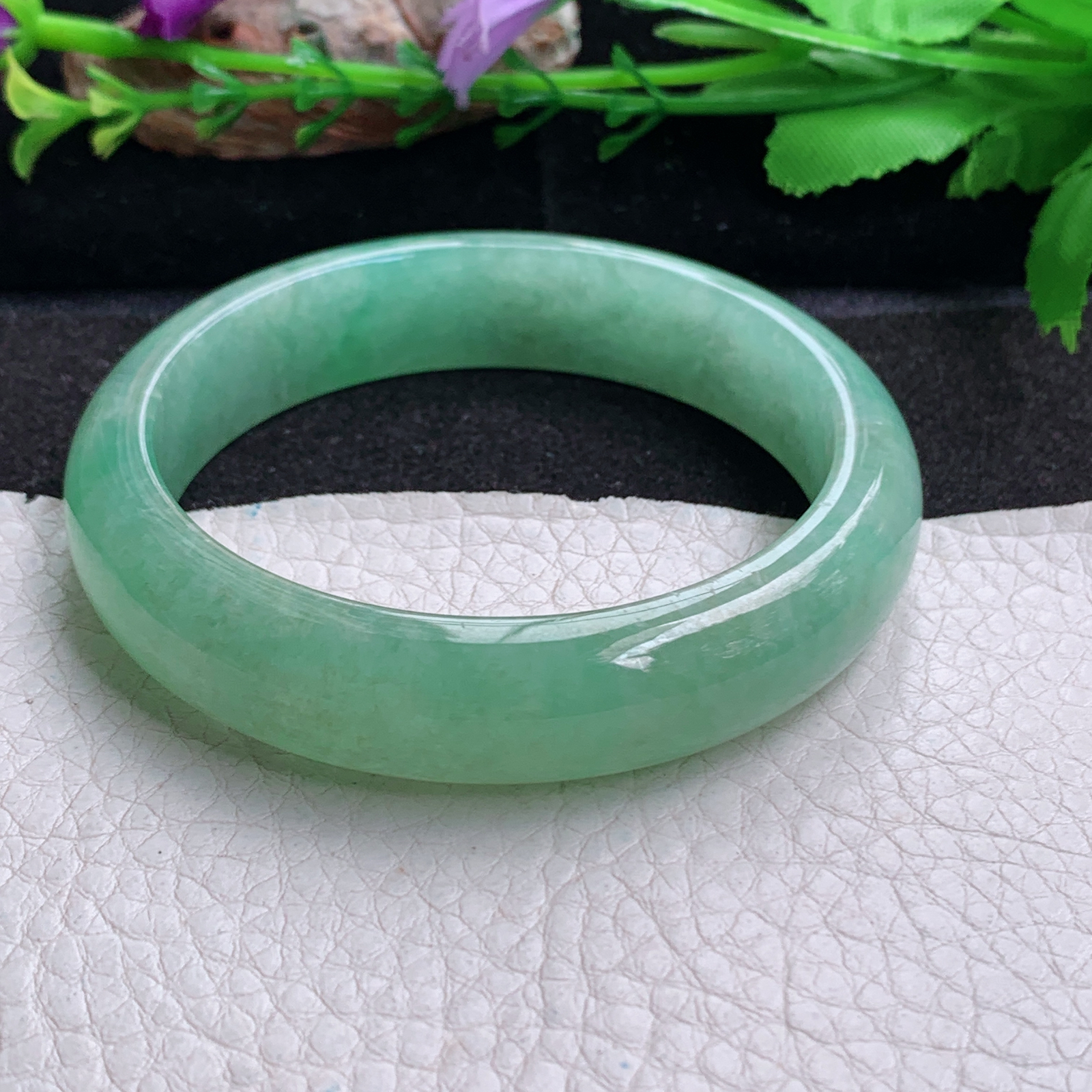 js实拍57*13.8*7.8平安镯 天然缅甸翡翠a货手镯满绿正圈玉镯子