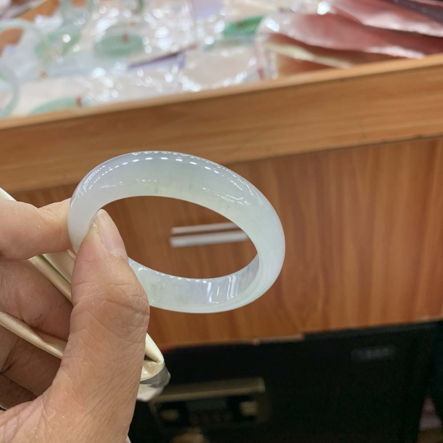 飘花贵妃翡翠手镯 55-47-11.6-6.5