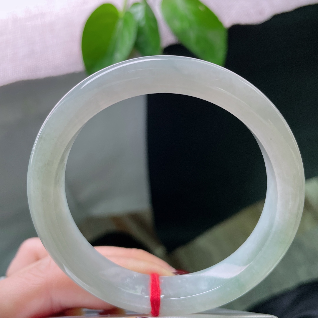 57.6/11.8/8.0，浅油正圈，水润，细腻，一点皮纹，贵气，耐看，ss49708a