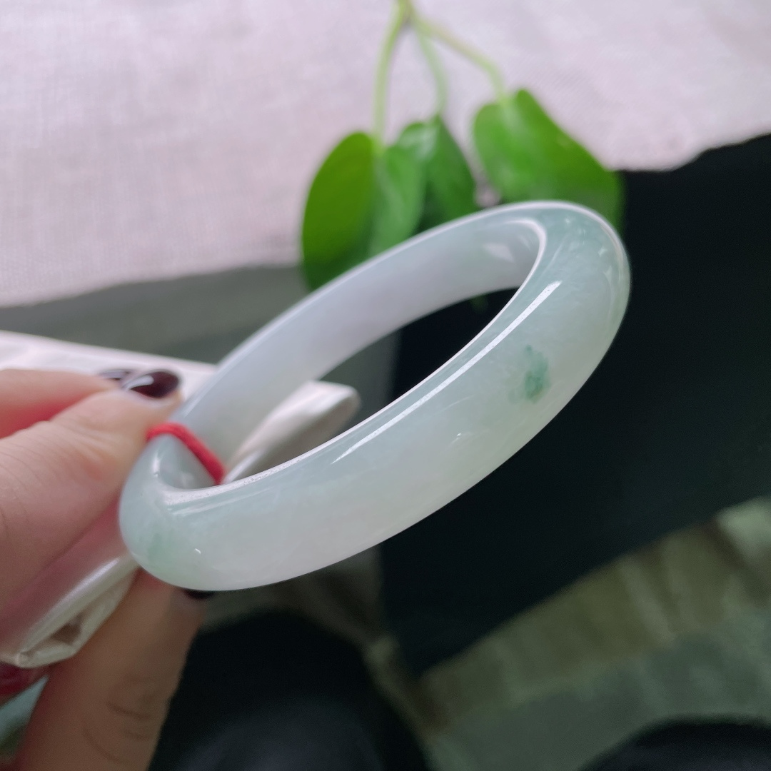 57.8/11.3/7.8，飘花正圈，水润，细腻，优雅，甜美，贵气，无裂，ss48130a