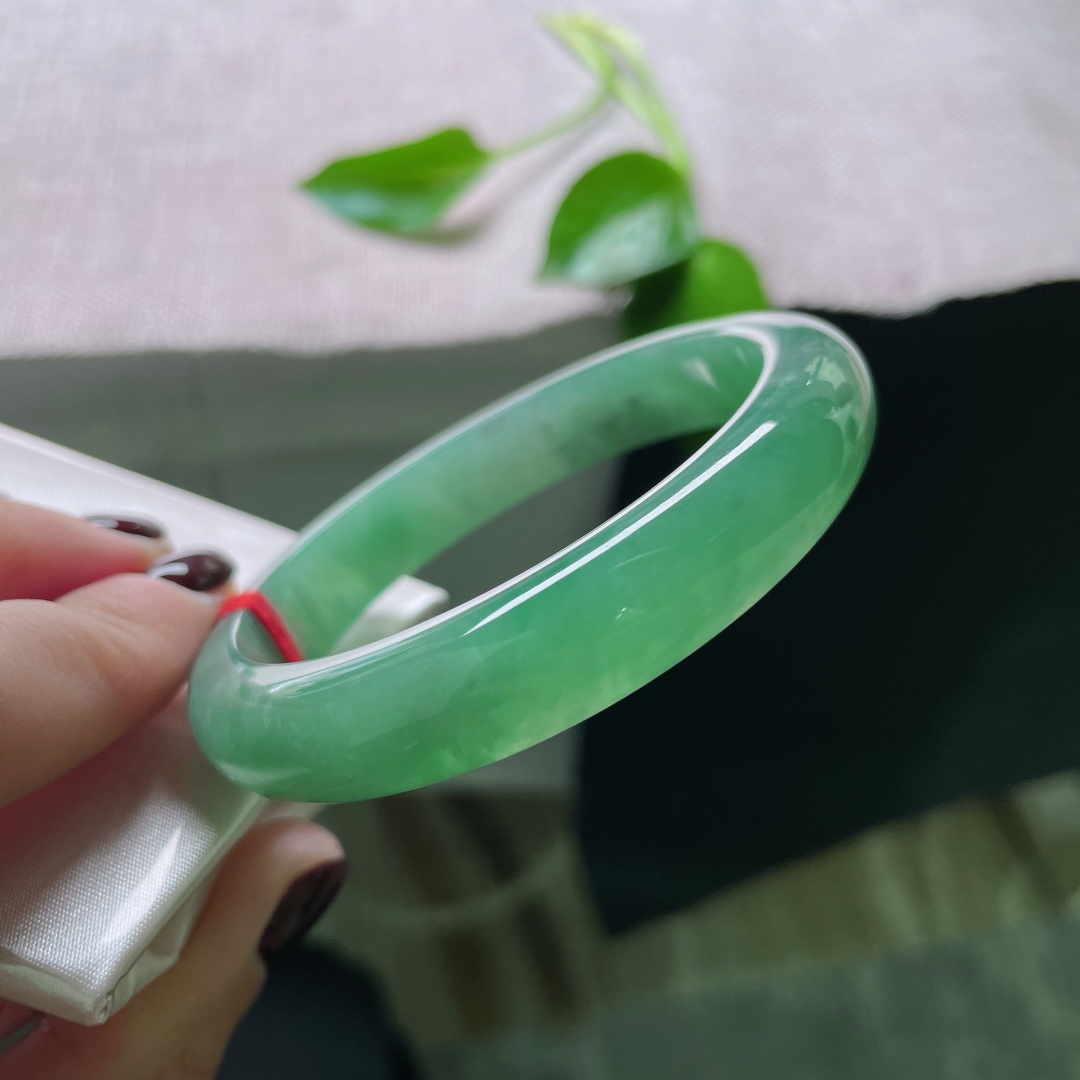 57.4/11.7/7.6，绿底正圈，颜色浓郁，纯正，极具视觉冲击力，乌鸡，无裂，ss50148a