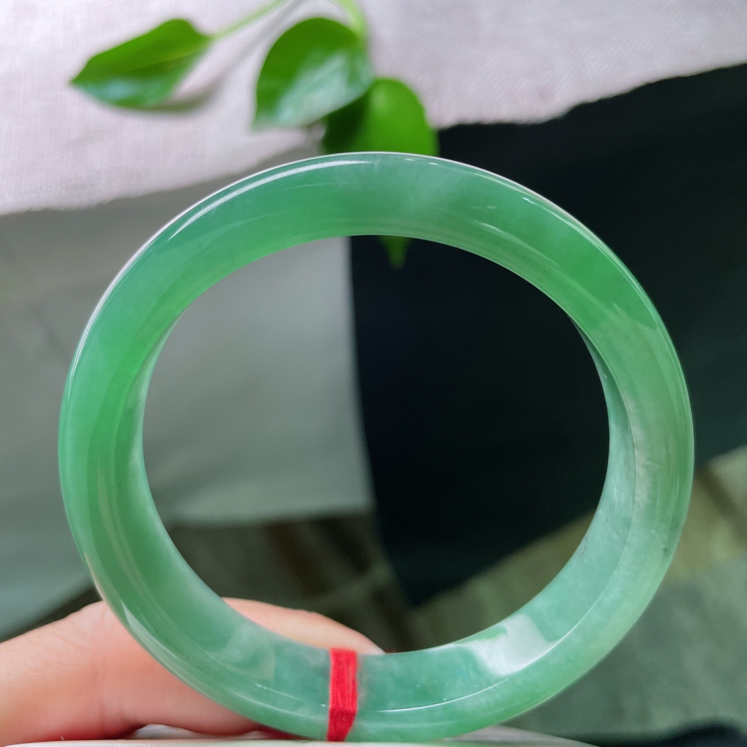 57.4/11.7/7.6，绿底正圈，颜色浓郁，纯正，极具视觉冲击力，乌鸡，无裂，ss50148a