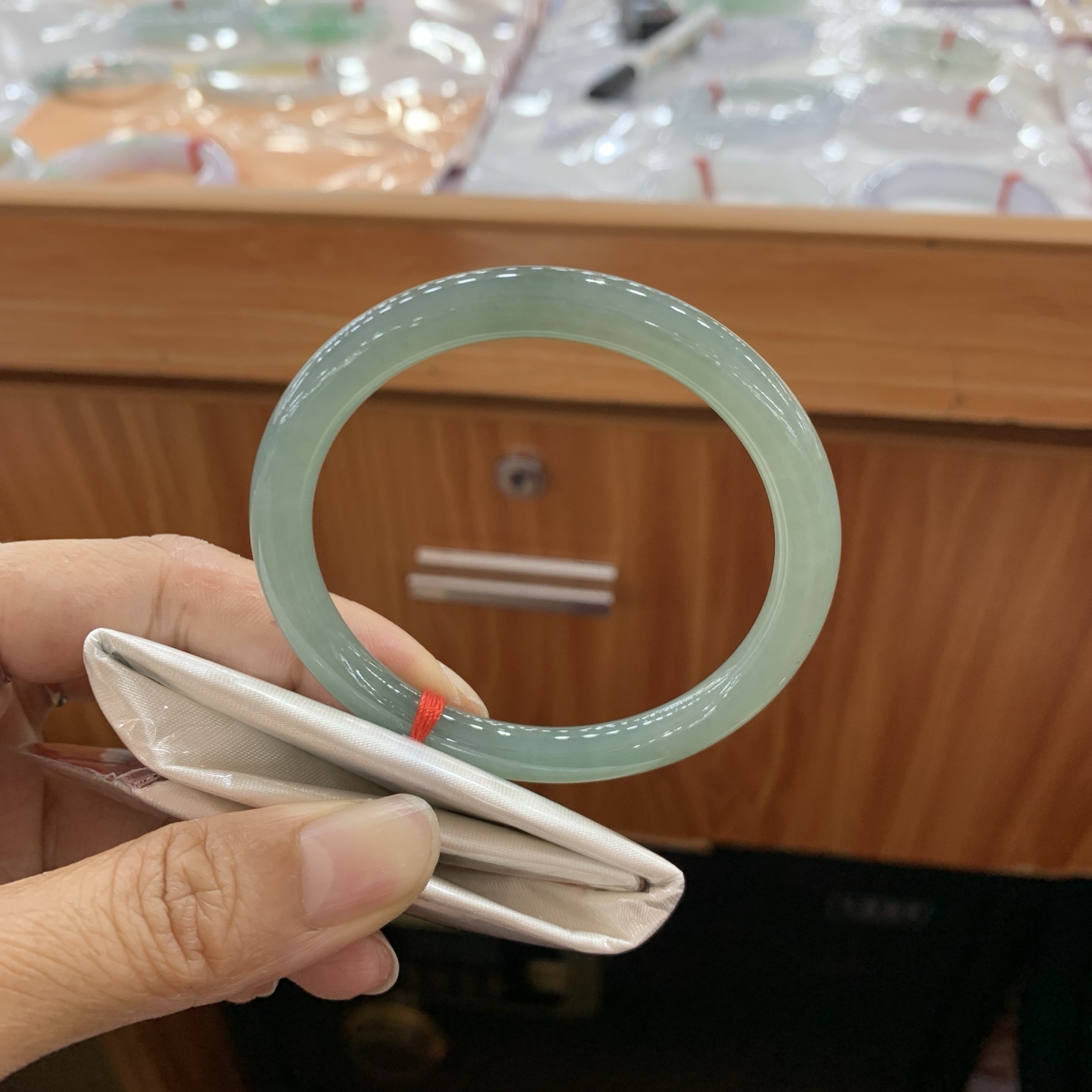 041002FN 蓝水圆条翡翠手镯 53.8-6.7-7