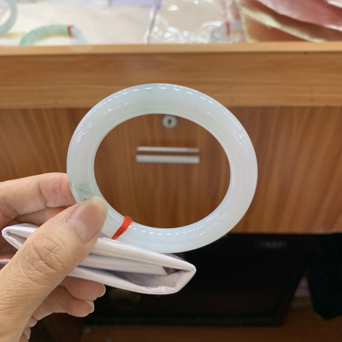 041317FN 飘花圆条翡翠手镯 54.5-10.4-10.2