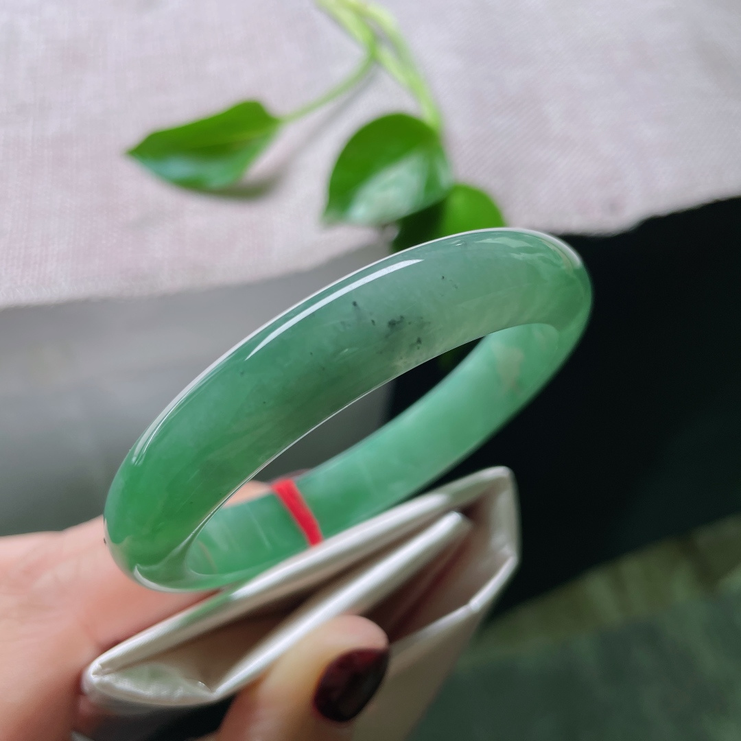 57.4/11.7/7.6，绿底正圈，颜色浓郁，纯正，极具视觉冲击力，乌鸡，无裂，ss50148a