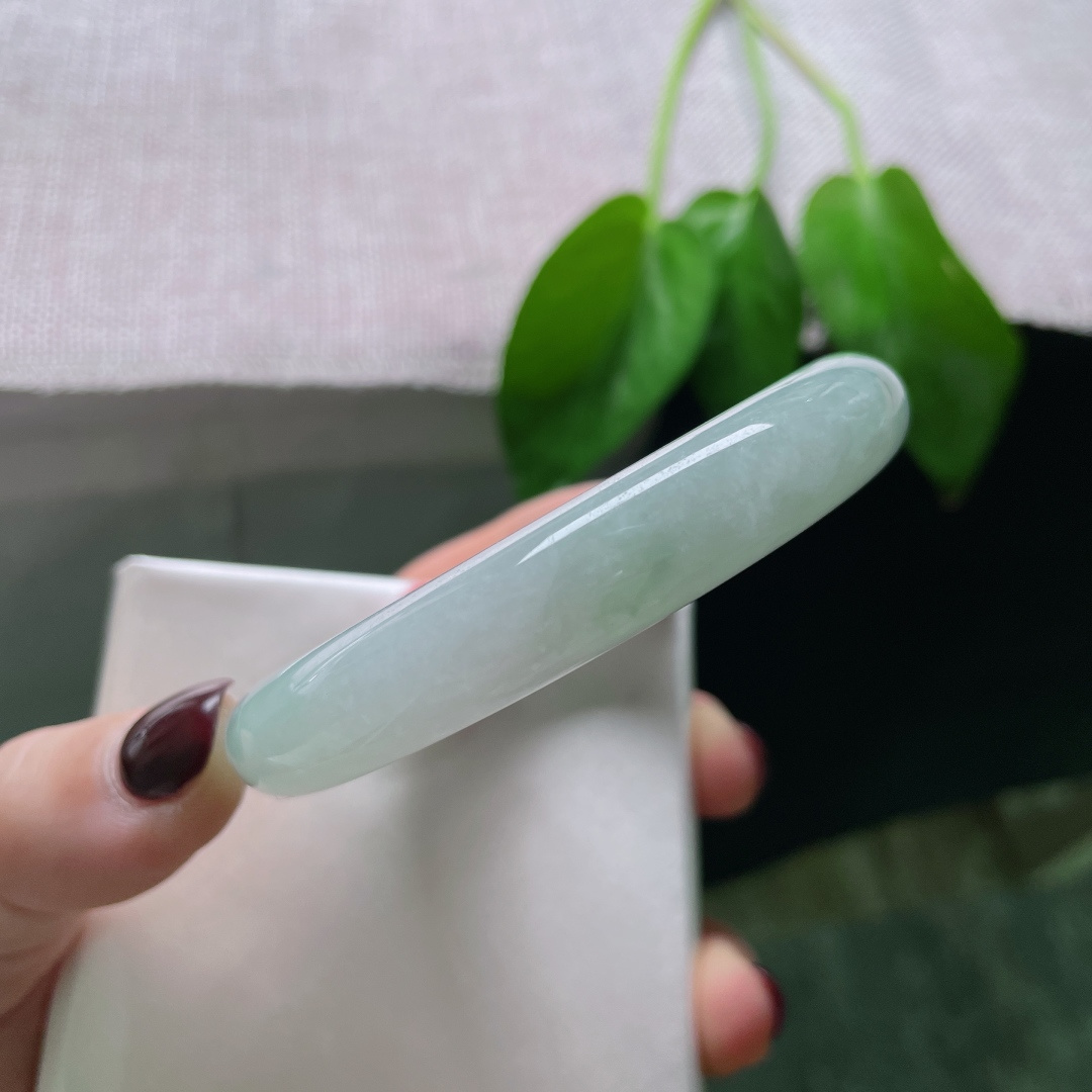 57.8/11.3/7.8，飘花正圈，水润，细腻，优雅，甜美，贵气，无裂，ss48130a