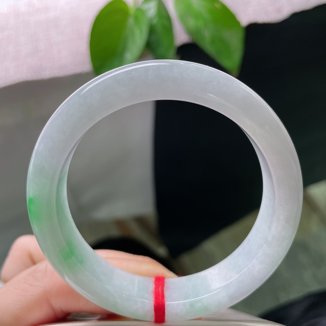 53.8/12.5/8.2，飘阳绿正圈，水头好，肉质细腻干净，鲜活灵动，皮纹，ss49887a