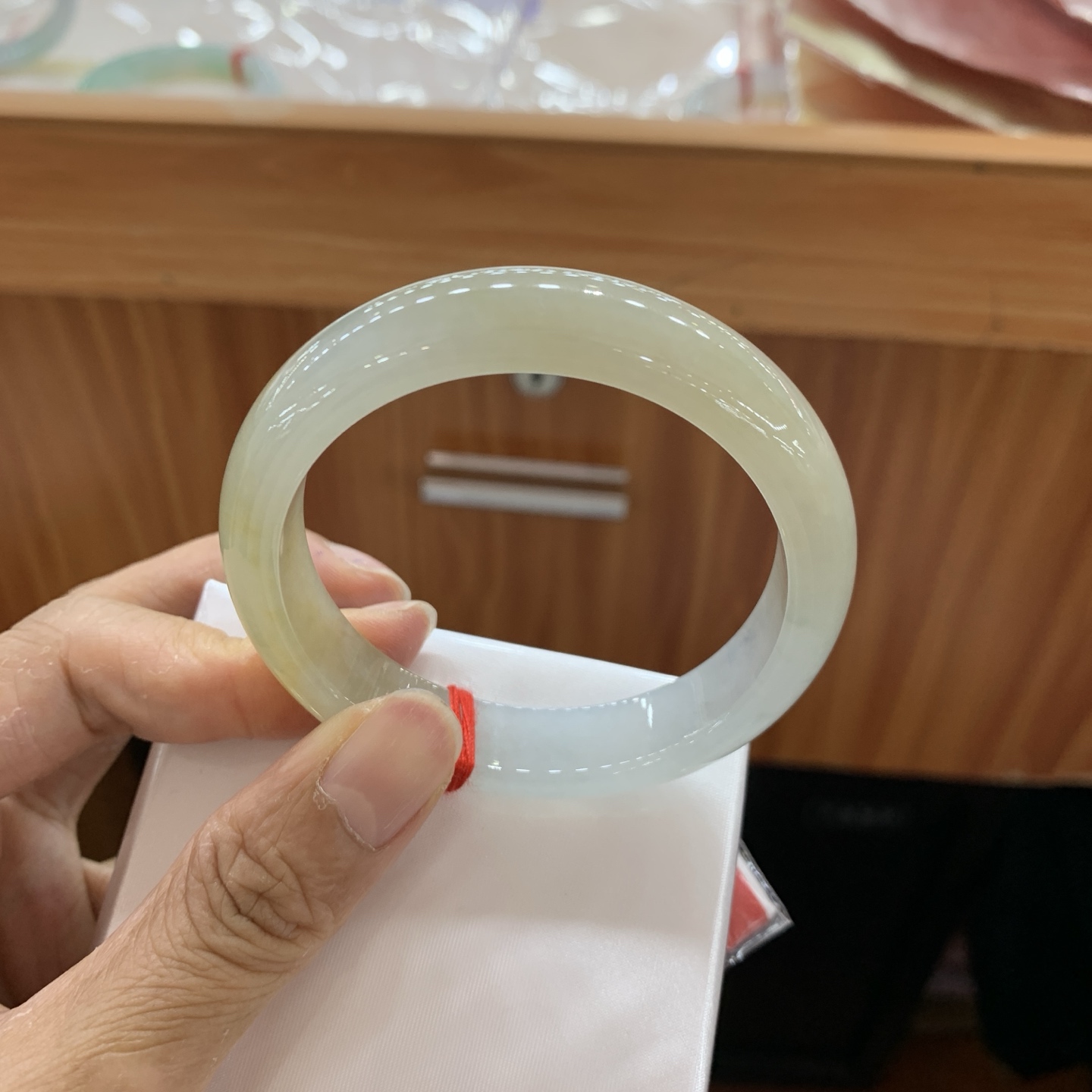 041322FN 飘黄翡正圈翡翠手镯 54-12.5-7.8