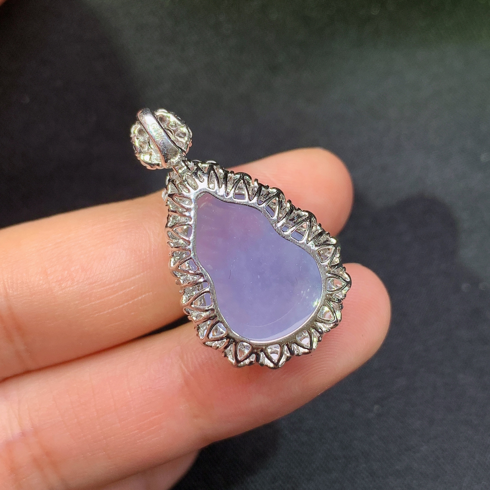 冰紫罗兰葫芦吊坠，18k金镶嵌，温润细腻，色泽浓郁，Ff 尺寸29.8*17.3*10.2