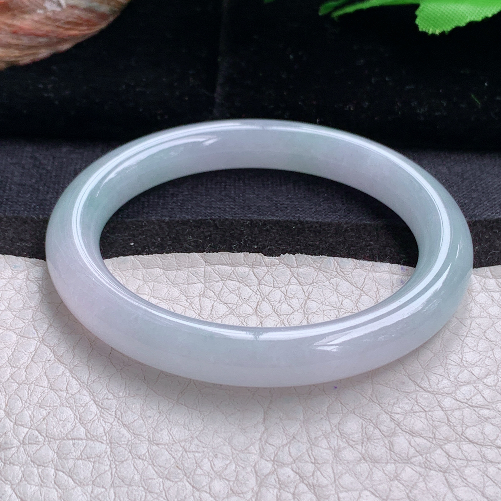 r秀气款51*8.3叮当镯 天然缅甸翡翠a货手镯白月光圆条玉镯子