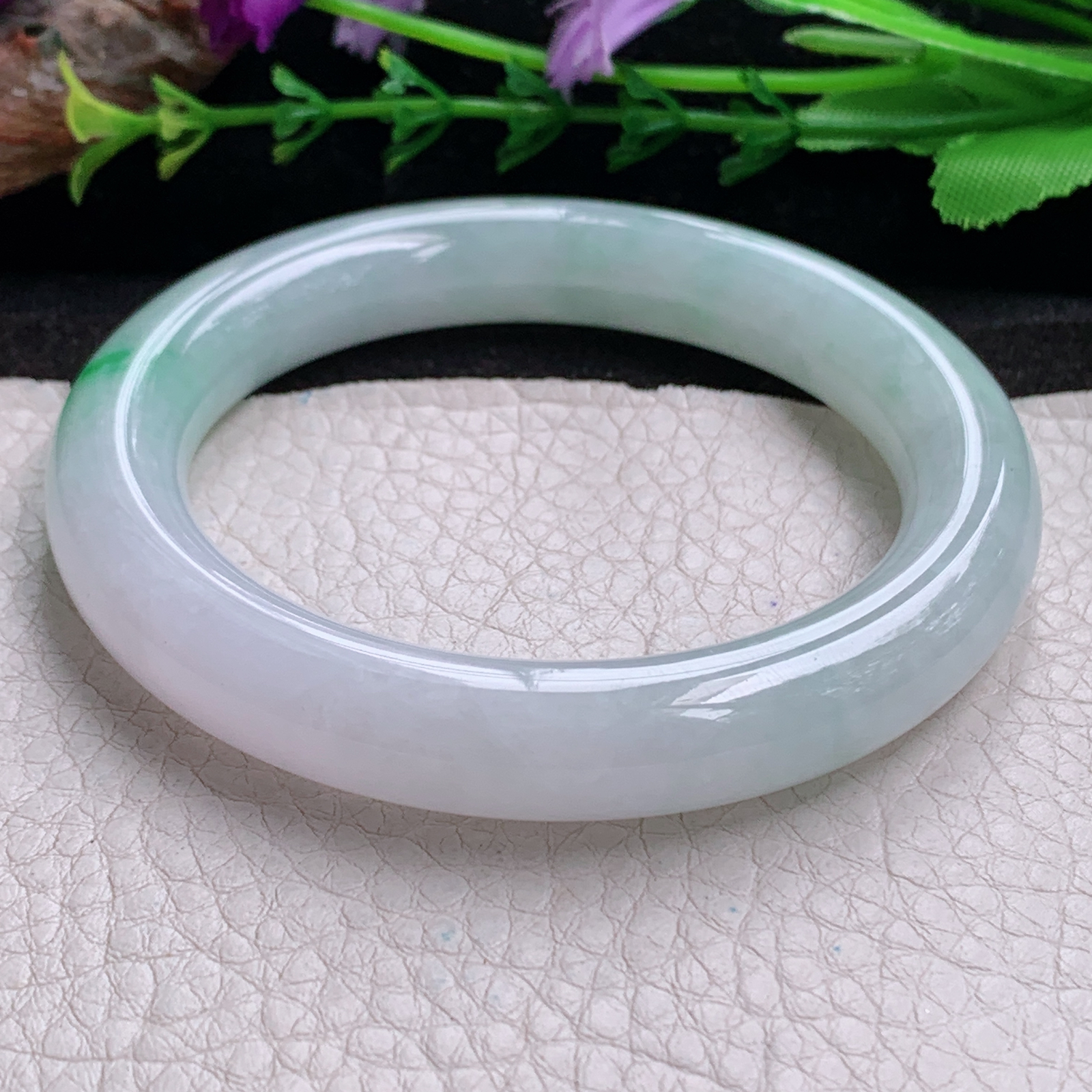 xc实拍56.8*11美人镯 天然缅甸翡翠a货手飘绿圆条玉镯子