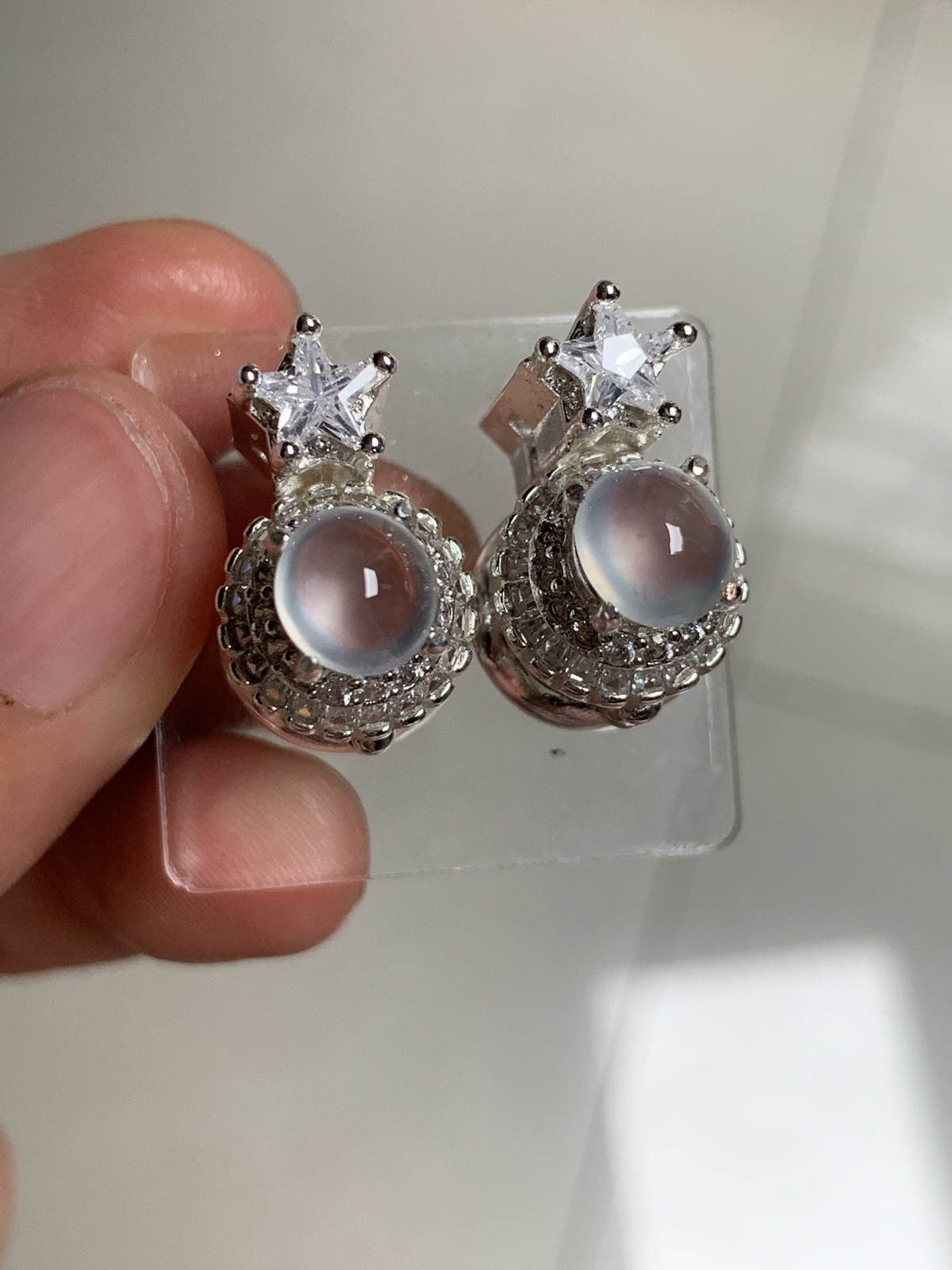 高冰耳钉
老坑种强荧光，钢性十足纯净饱满