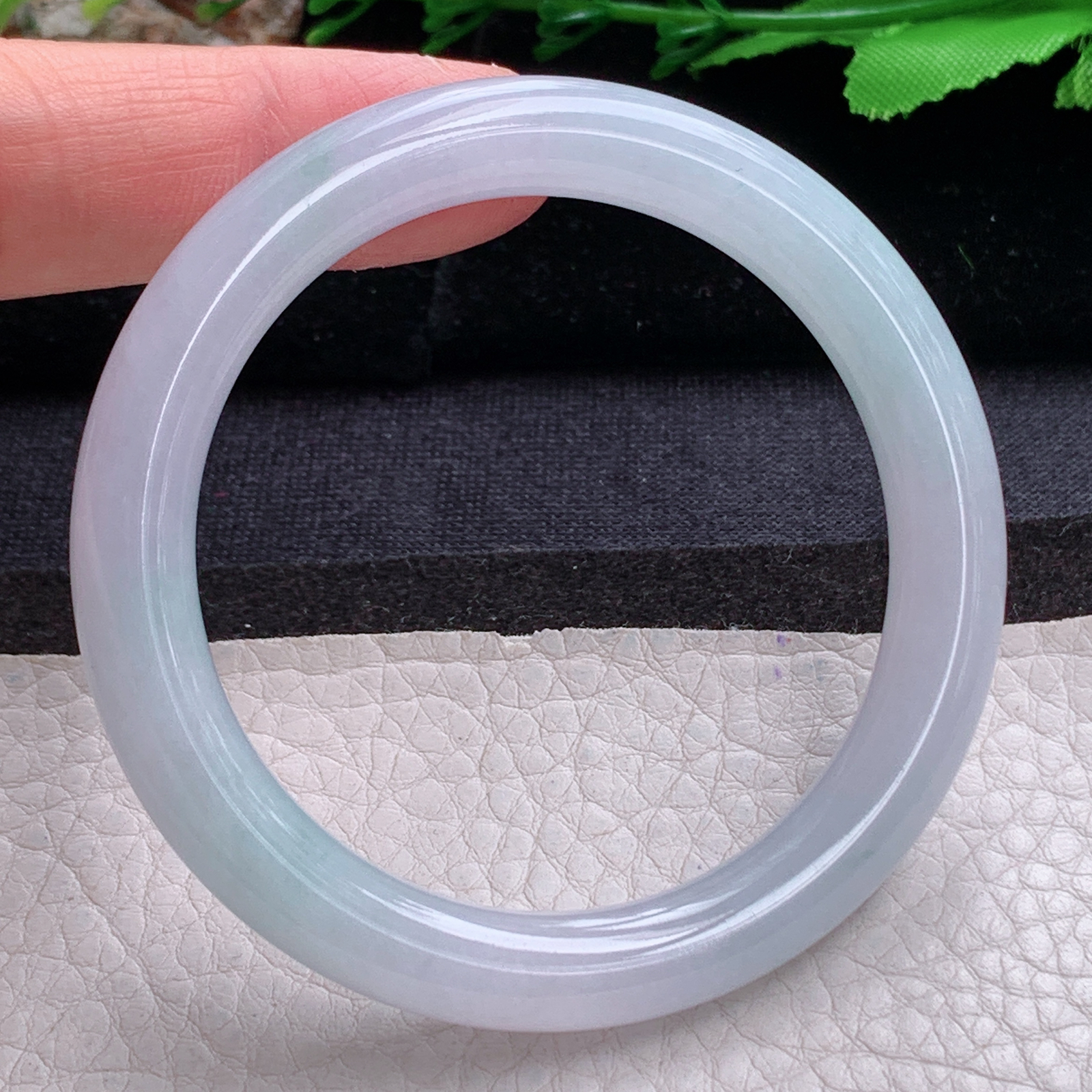 r秀气款51*8.3叮当镯 天然缅甸翡翠a货手镯白月光圆条玉镯子