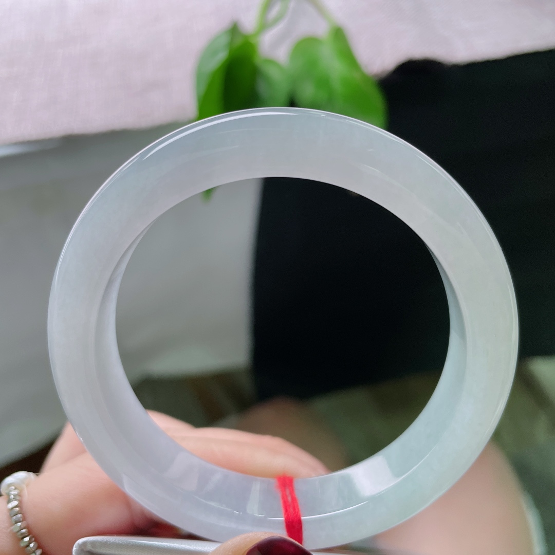 56.2/12.4/8.6晴底正圈，微紫底，种老，清润通透，心素如简，静若幽兰。无裂，ss49461a