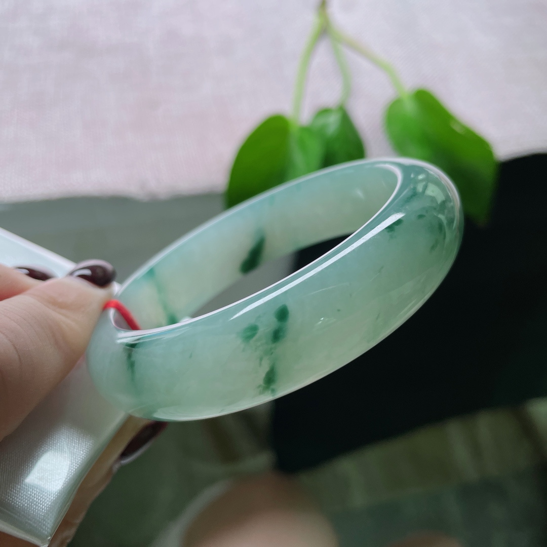 57/15.1/8.7飘花正圈，宽版，方寸之间，有寒江独钓的孤清，亦有空谷幽兰的雅致。无裂，ss51060a