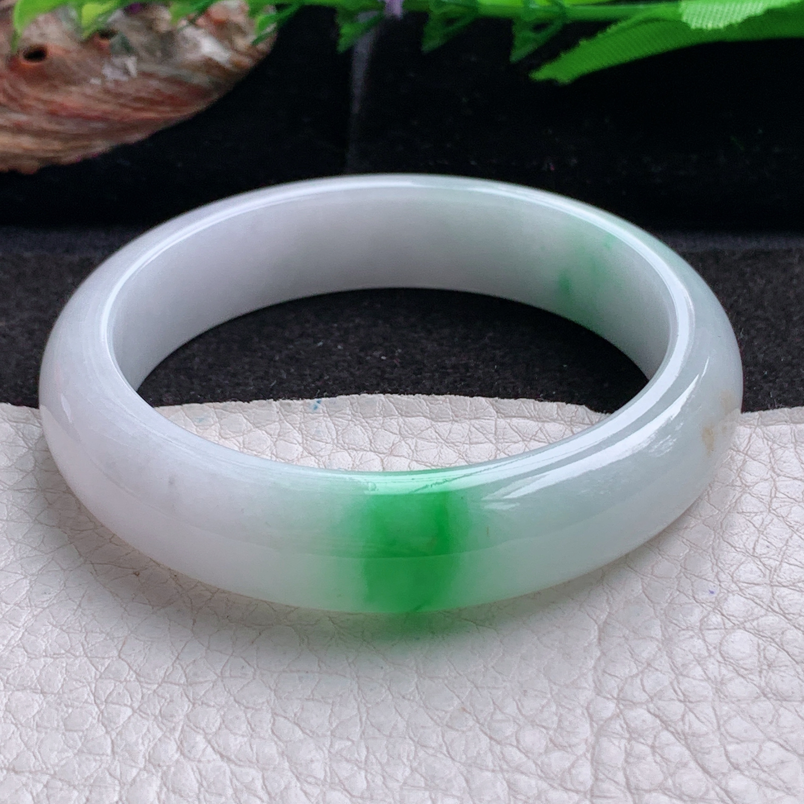 z实拍54*13*7.8平安镯 天然缅甸翡翠a货手镯飘绿正圈玉镯子