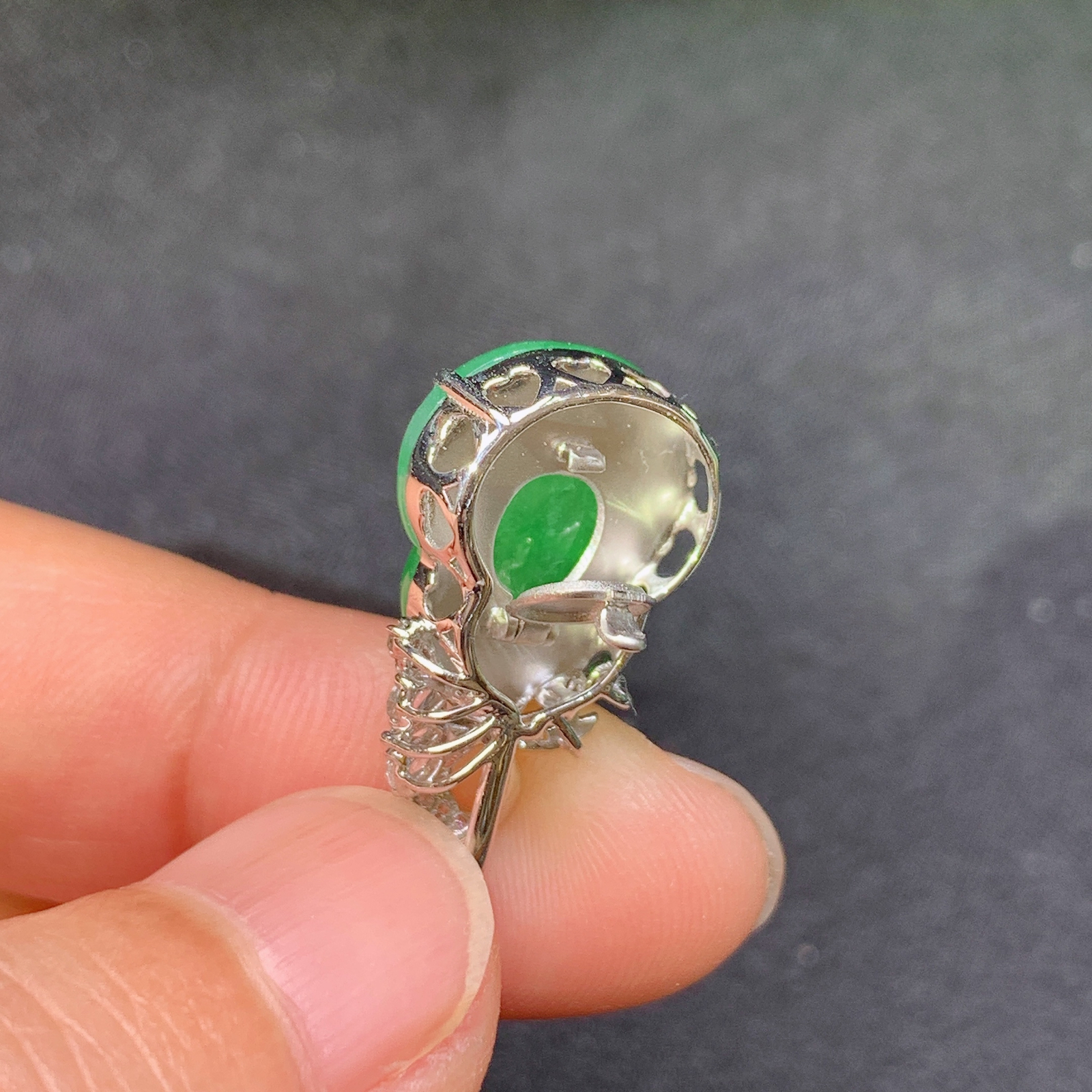 冰阳绿葫芦吊坠，18k金镶嵌，冰润色阳，玉质细腻，种水足，Y4 尺寸20.3*11.8*7