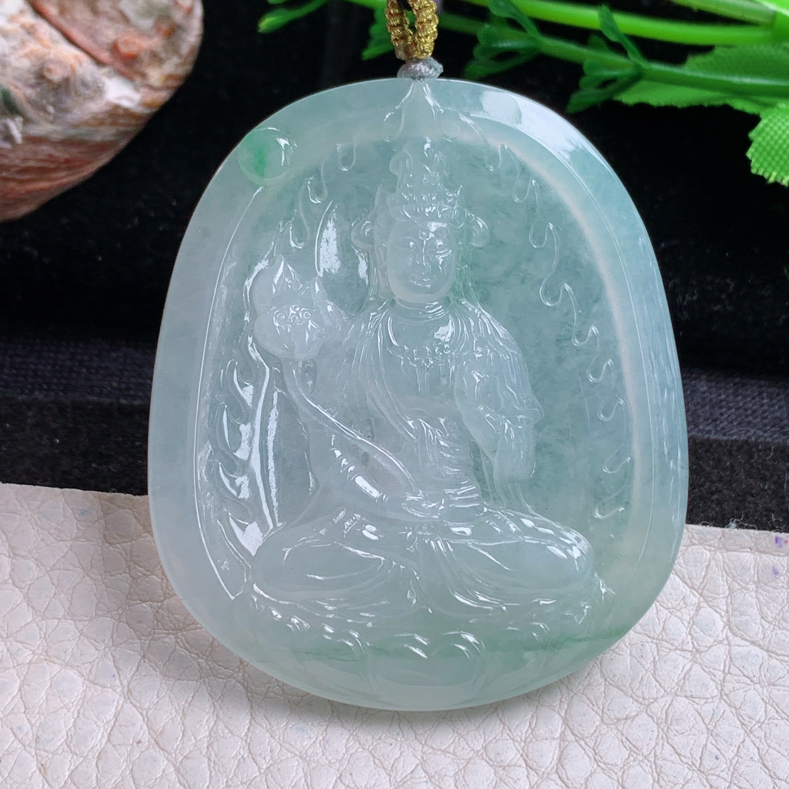 rp实拍52.8*45.3*5.3天然缅甸翡翠冰飘绿大势至 生肖守护神玉吊坠 玉挂件