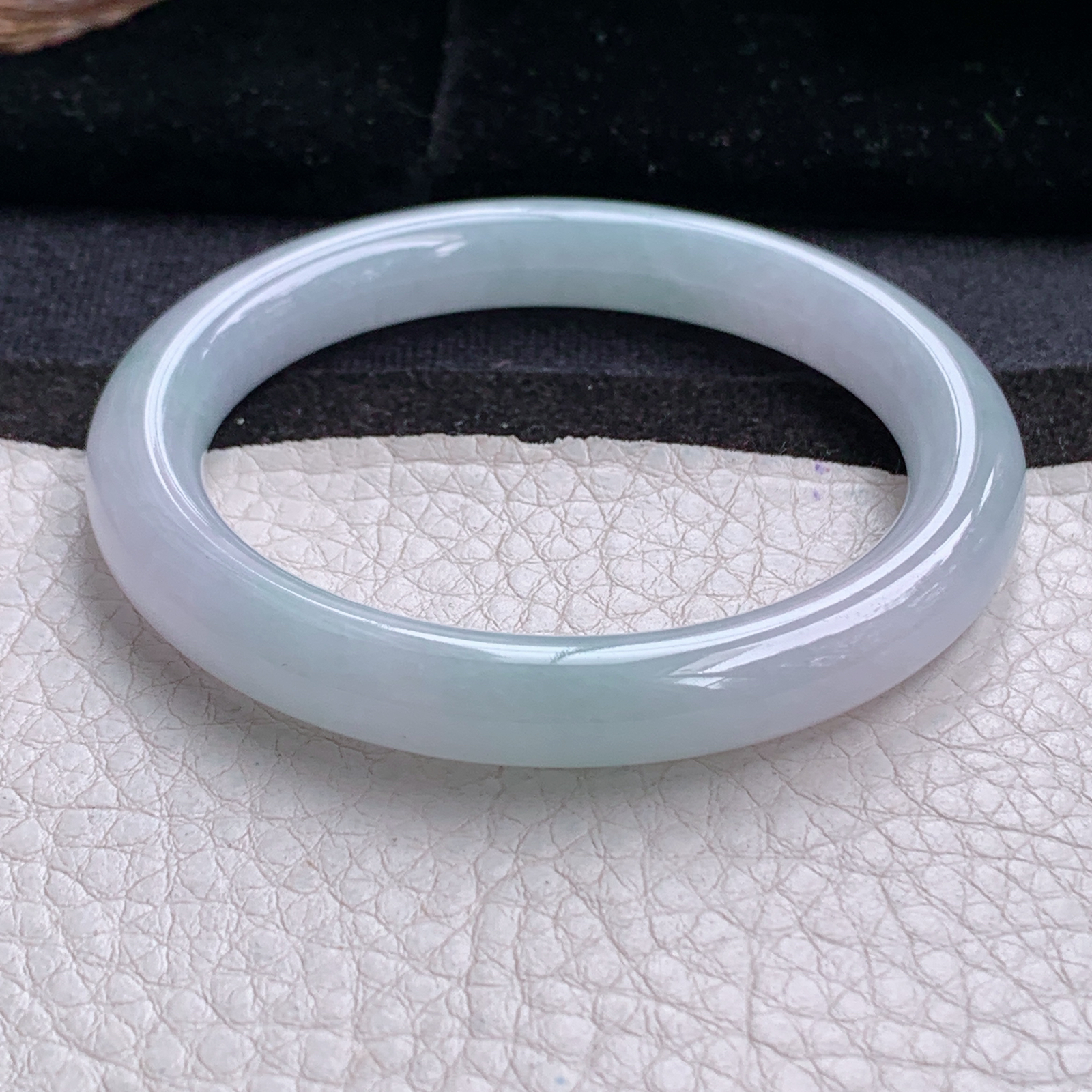 r秀气款51*8.3叮当镯 天然缅甸翡翠a货手镯白月光圆条玉镯子