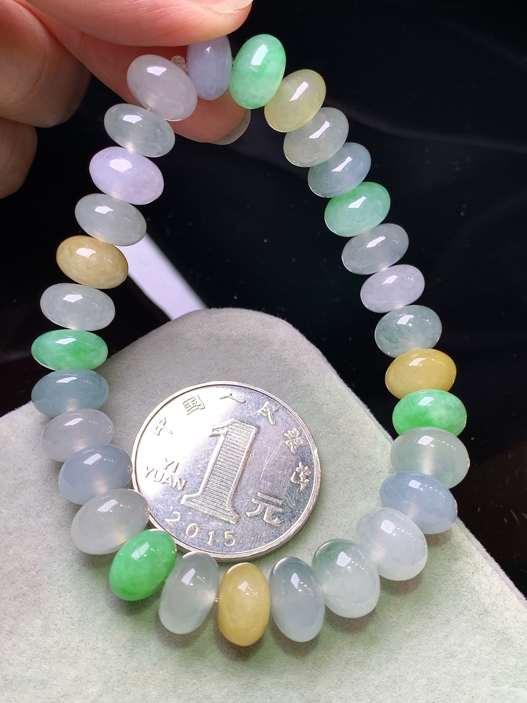 多彩算盘珠手链 玉质细腻 色泽艳丽清新 水润亮眼 整体尺寸10*6.8c5