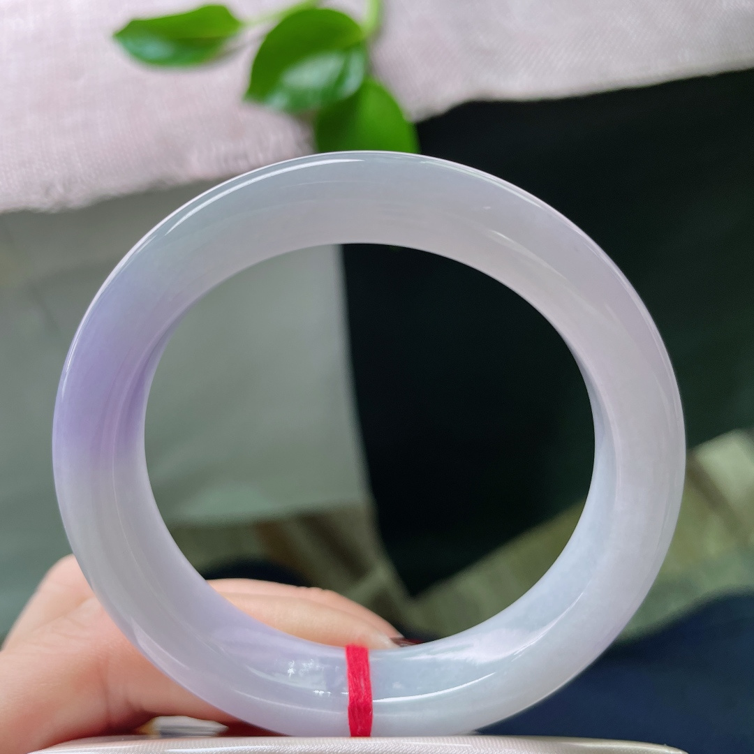 53.7/12.2/8.9，正圈，肉质细腻干净，像山涧清晨的风，带着露水与紫藤花的味道。指甲纹，ss49063a