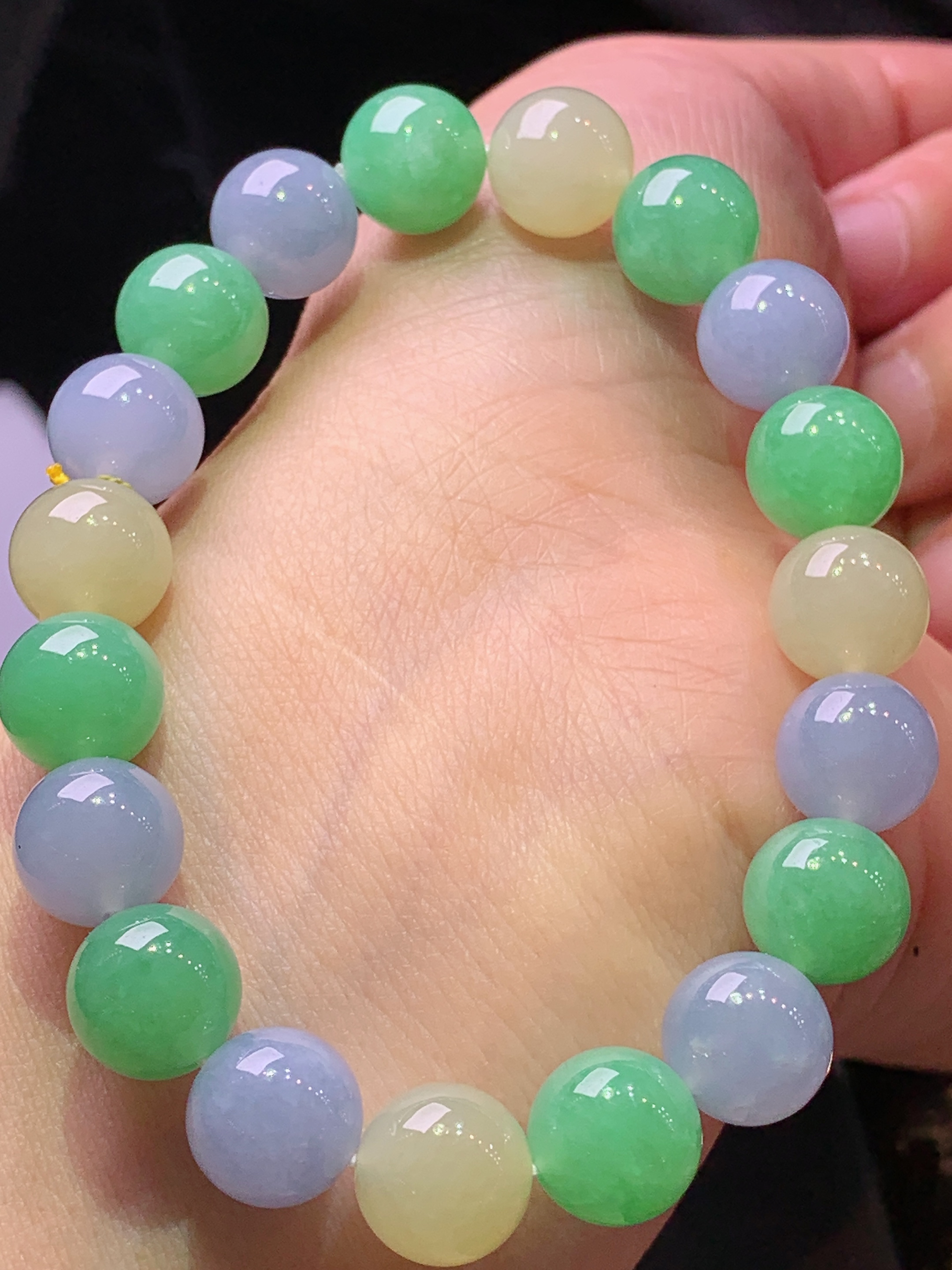 多彩圆珠手链 玉质细腻 色泽艳丽清新 水润亮眼 整体尺寸10c5