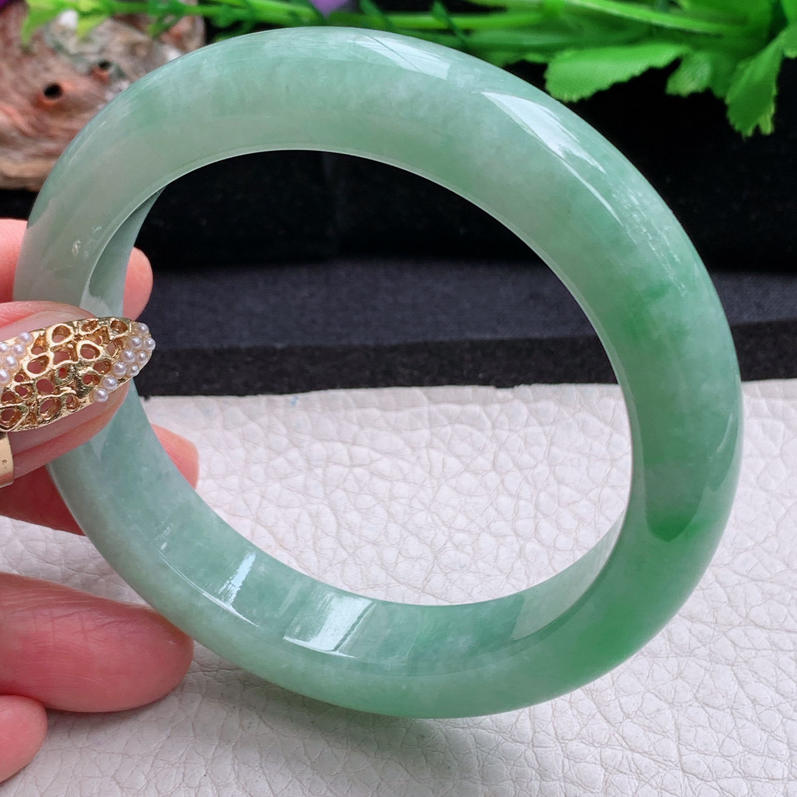 xc大圈口60*12.6*9.8平安镯 天然缅甸翡翠a货手辣绿厚装大气正圈玉镯子