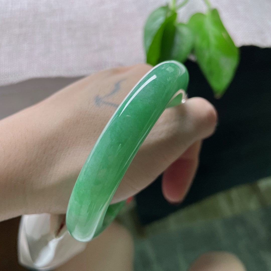 57.8/11.8/9.7绿底正圈，水润，色艳，风动青萍，心动涟漪。晶体纹，ss50901a