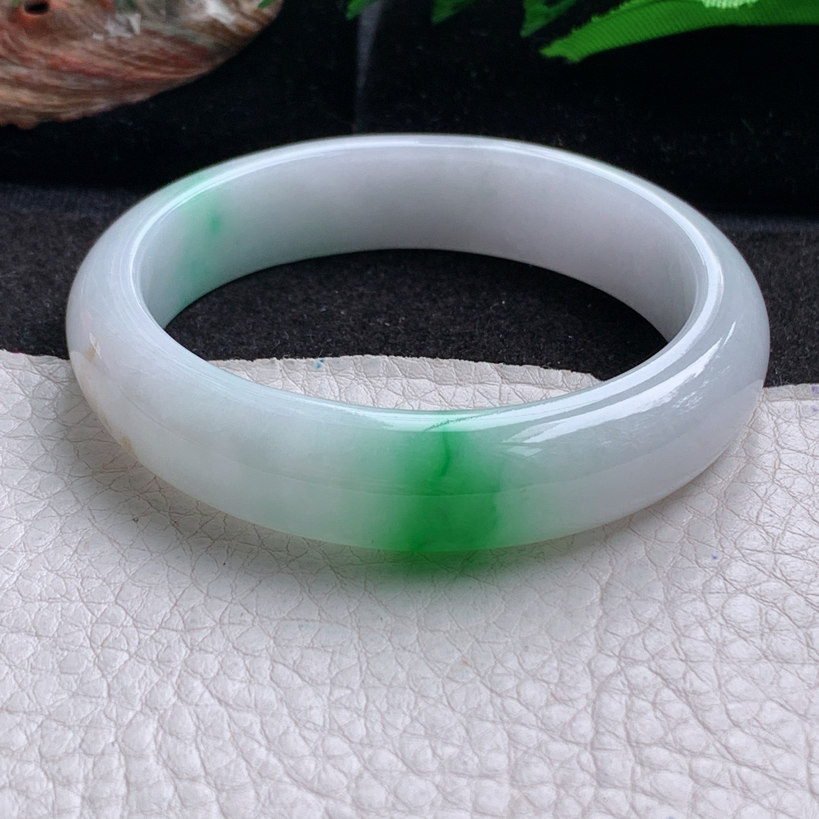 z实拍54*13*7.8平安镯 天然缅甸翡翠a货手镯飘绿正圈玉镯子