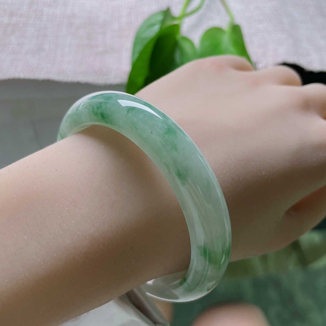 57/11.8/8.2，飘花正圈，一花一世界，飘花聚散，意境天成，无裂，ss50670a