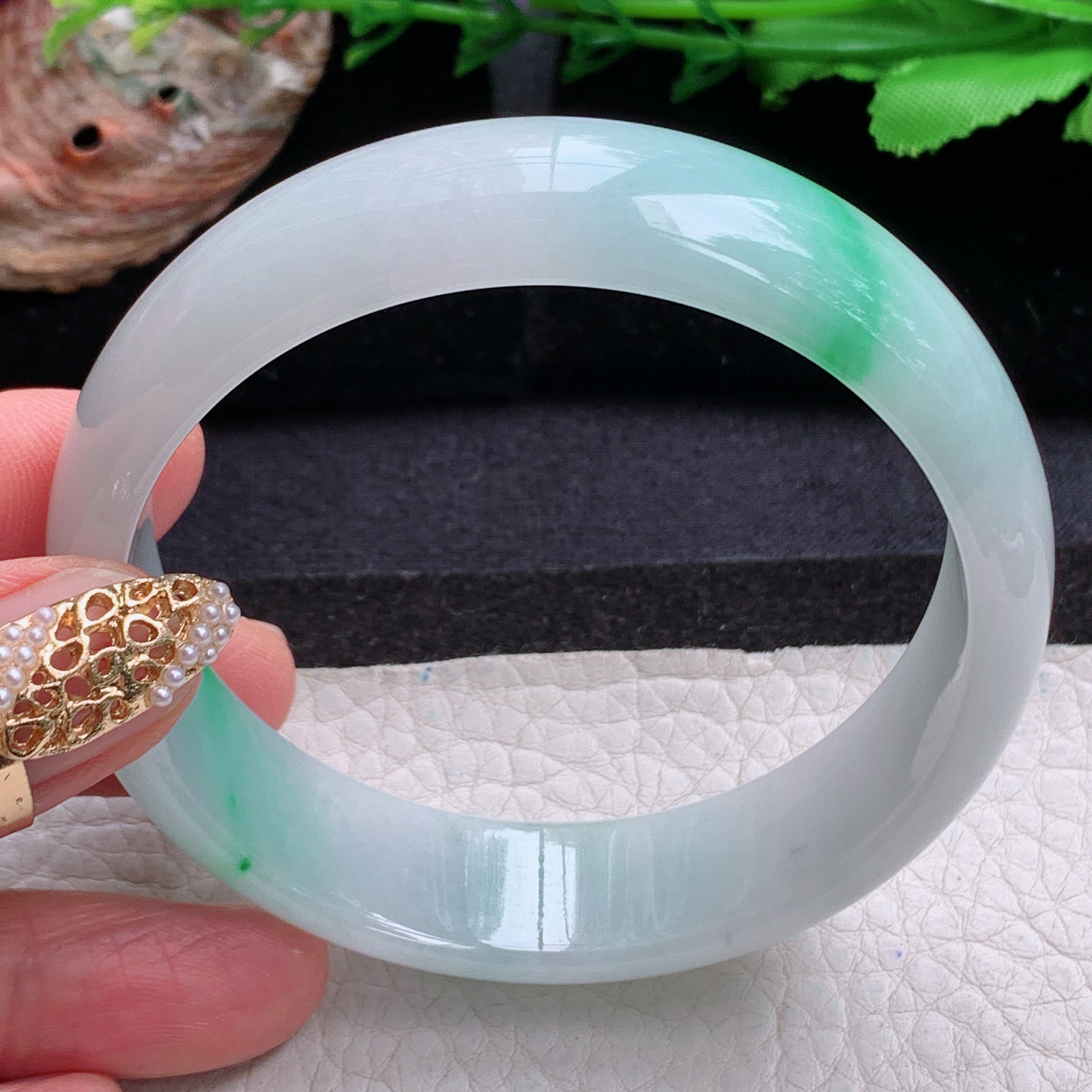 xc白底青款58.5*16.3*6.5轮胎镯 天然缅甸翡翠a货手镯飘绿大气正圈玉镯子