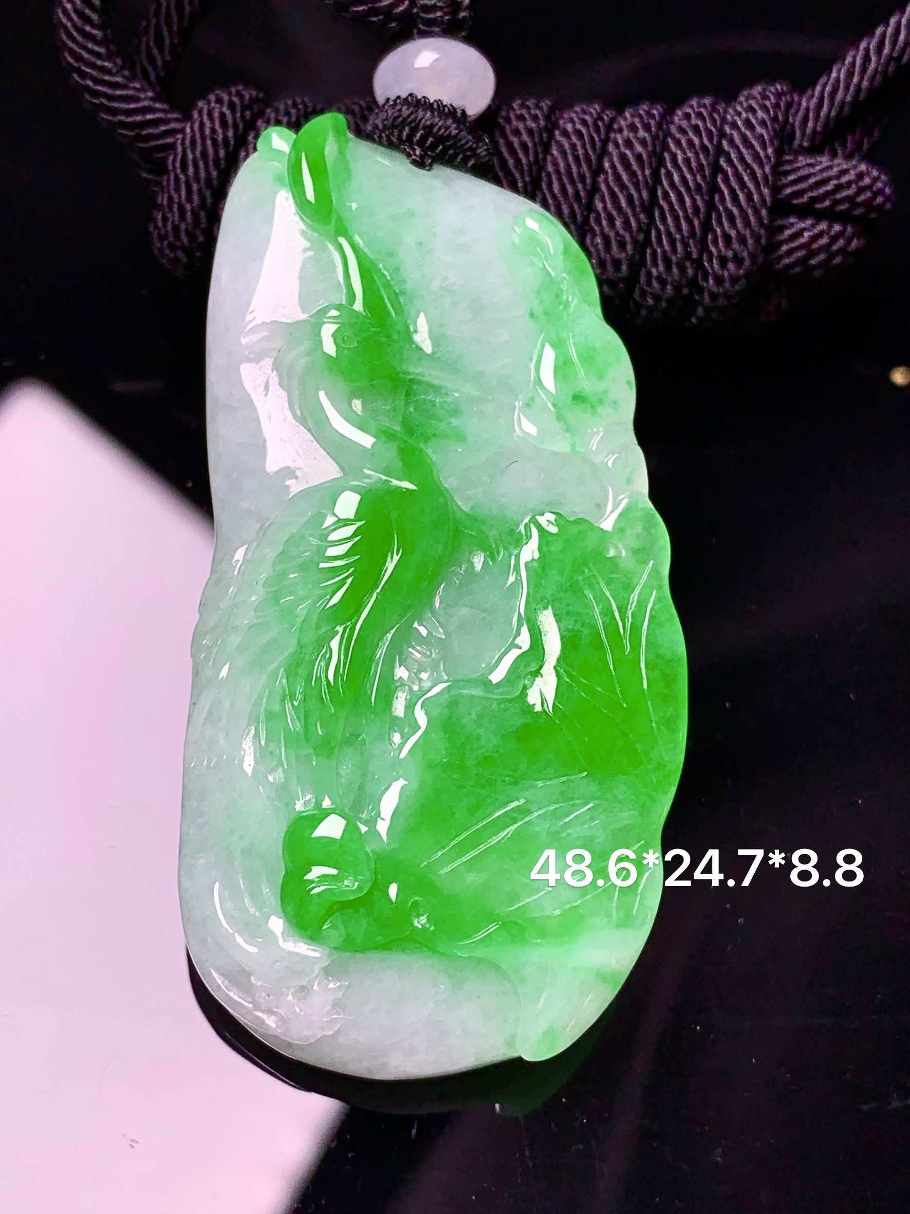飘绿仙鹤吊坠 玉质细腻 色泽艳丽清新 水润亮眼 整体尺寸48.6*24.7*8.8w1
