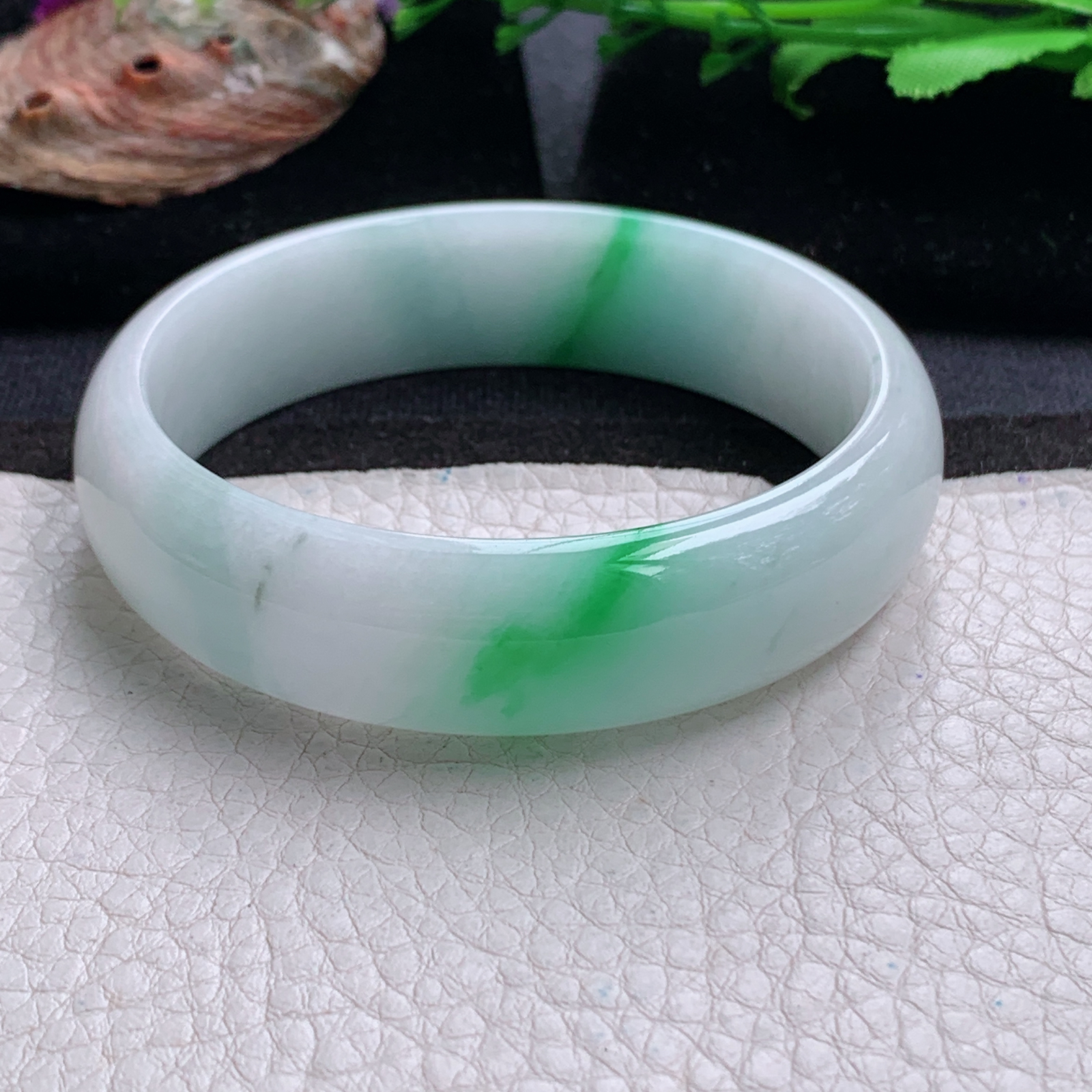 xc白底青款58.5*16.3*6.5轮胎镯 天然缅甸翡翠a货手镯飘绿大气正圈玉镯子