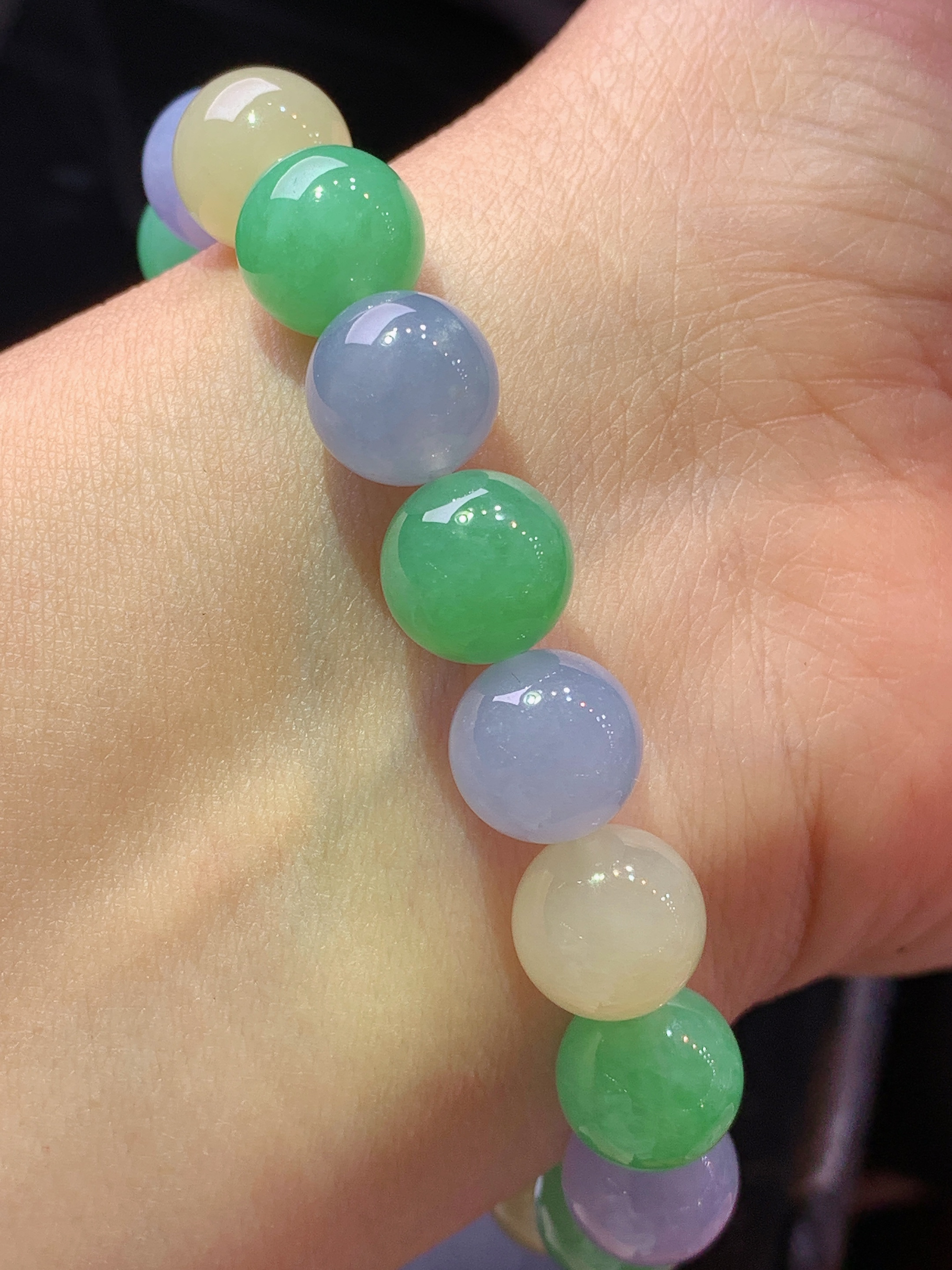 多彩圆珠手链 玉质细腻 色泽艳丽清新 水润亮眼 整体尺寸10c5