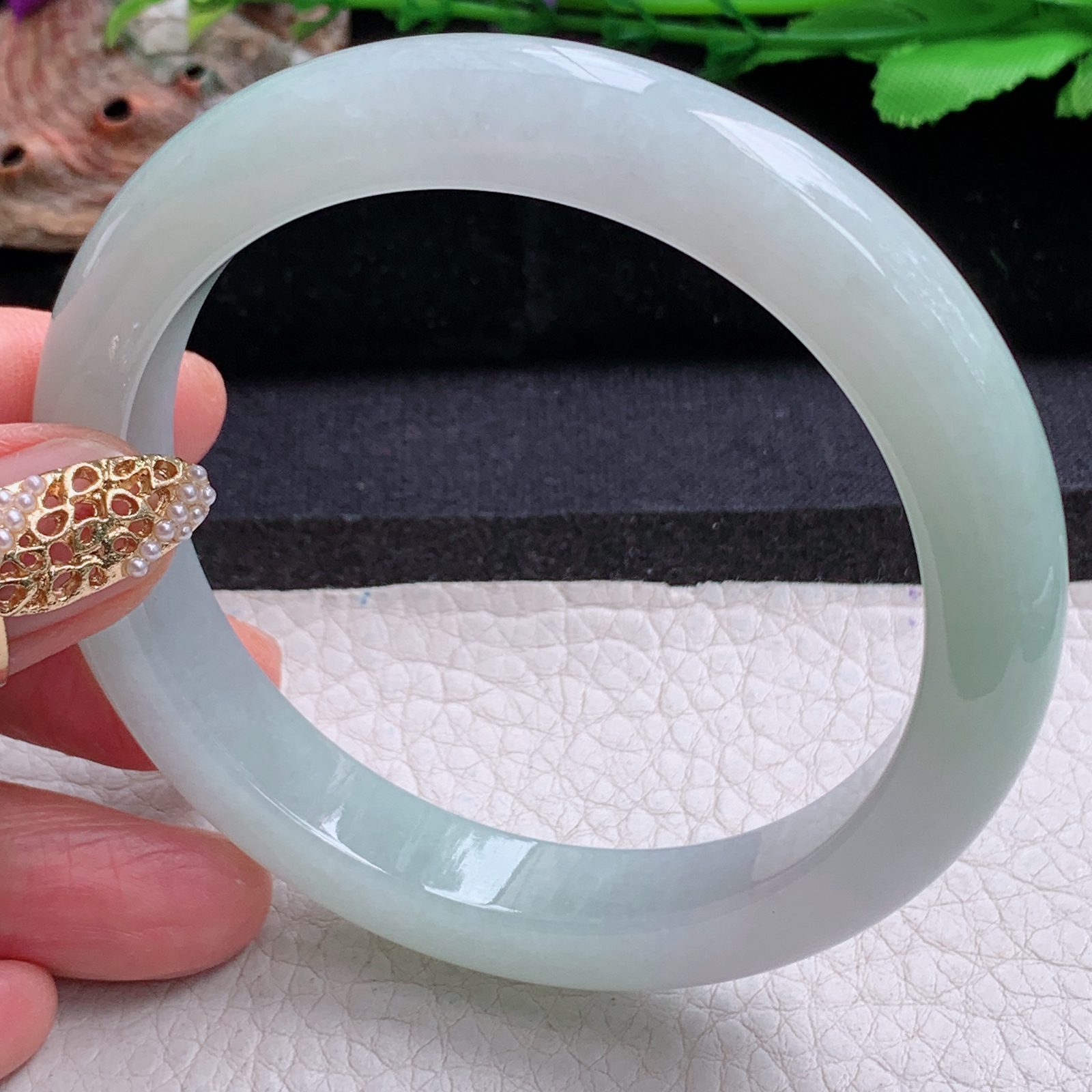 fx大圈口60*11*8.8平安镯 天然缅甸翡翠a货手镯飘绿正圈玉镯子