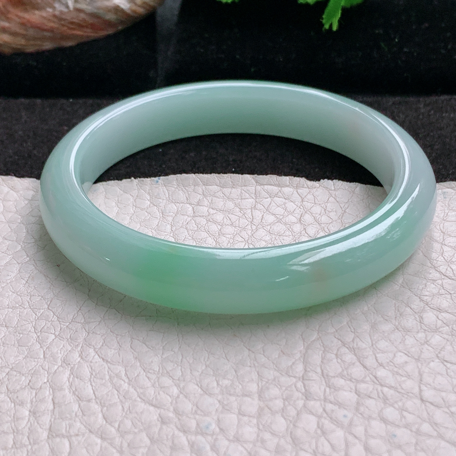 js大圈口63*12.5*7平安镯 天然缅甸翡翠a货手镯飘绿大气正圈玉镯子