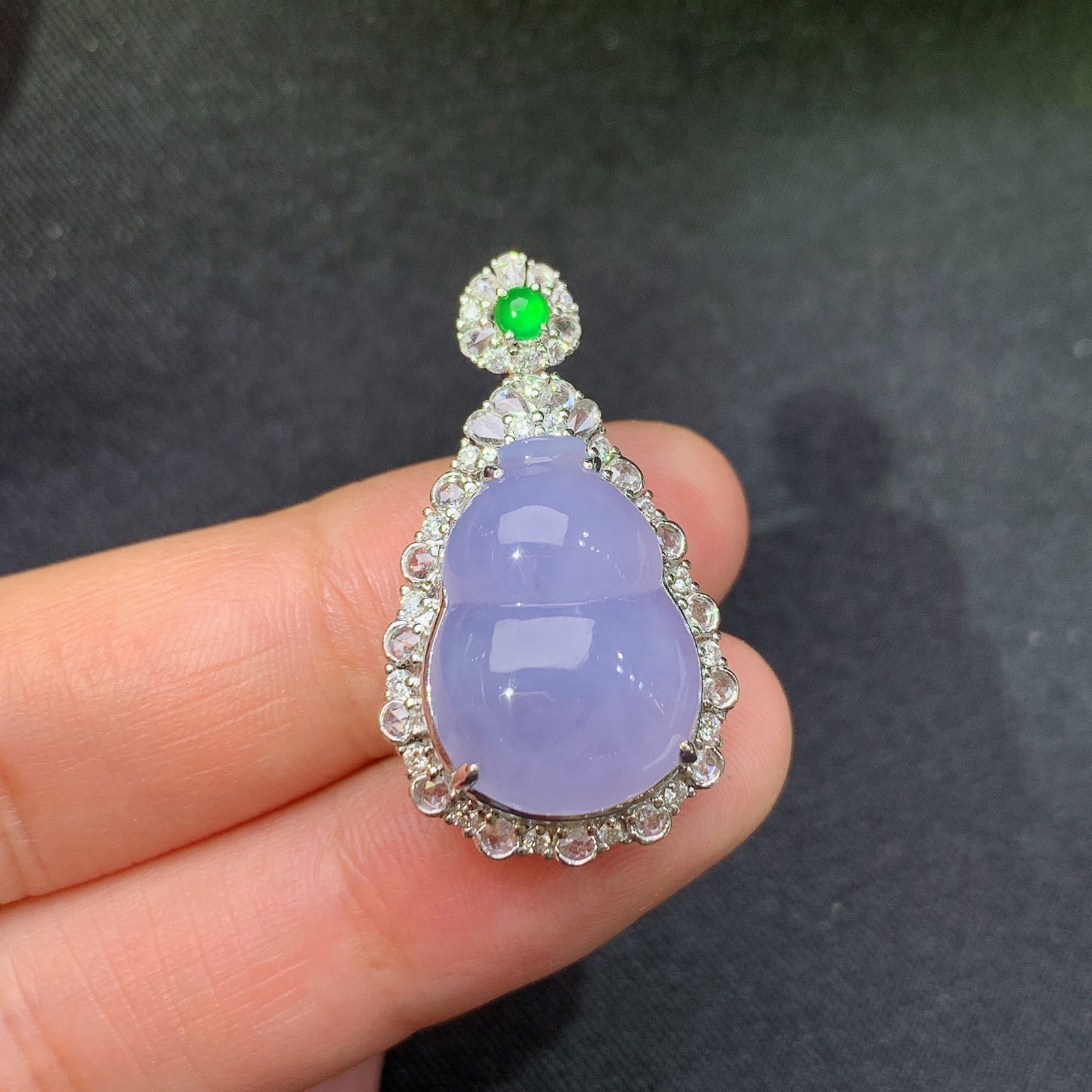 冰紫罗兰葫芦吊坠，18k金镶嵌，温润细腻，色泽浓郁，Ff 尺寸29.8*17.3*10.2