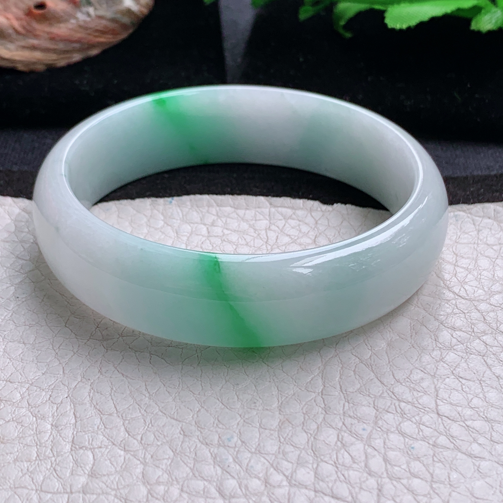 xc白底青款58.5*16.3*6.5轮胎镯 天然缅甸翡翠a货手镯飘绿大气正圈玉镯子