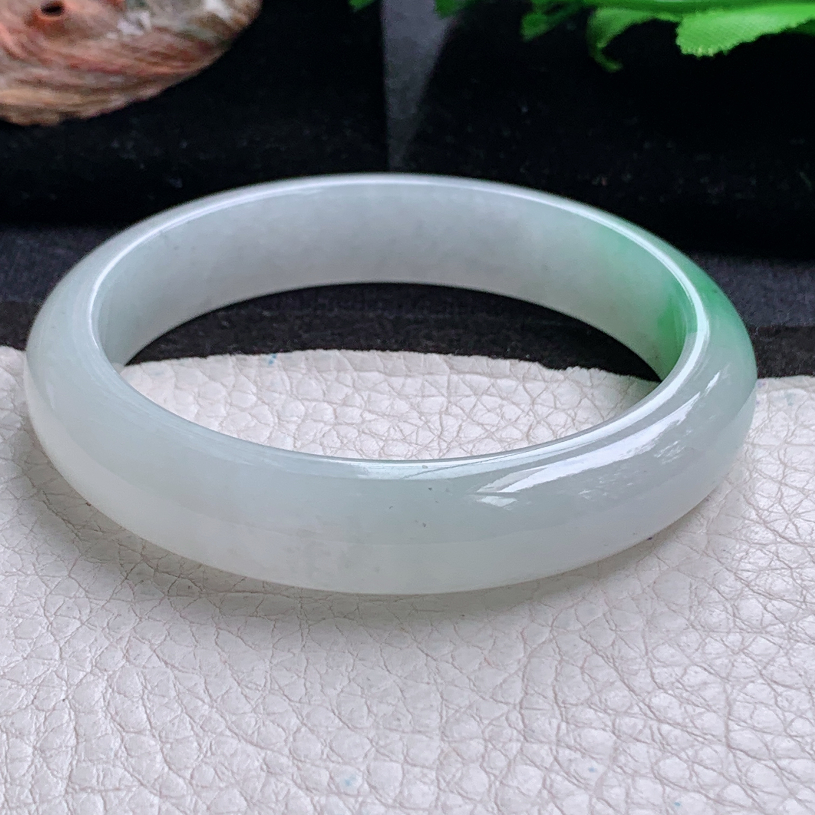 js白底青款56.5*12.2*7.3平安镯 天然缅甸翡翠a货手镯飘绿冰胶正圈玉镯子