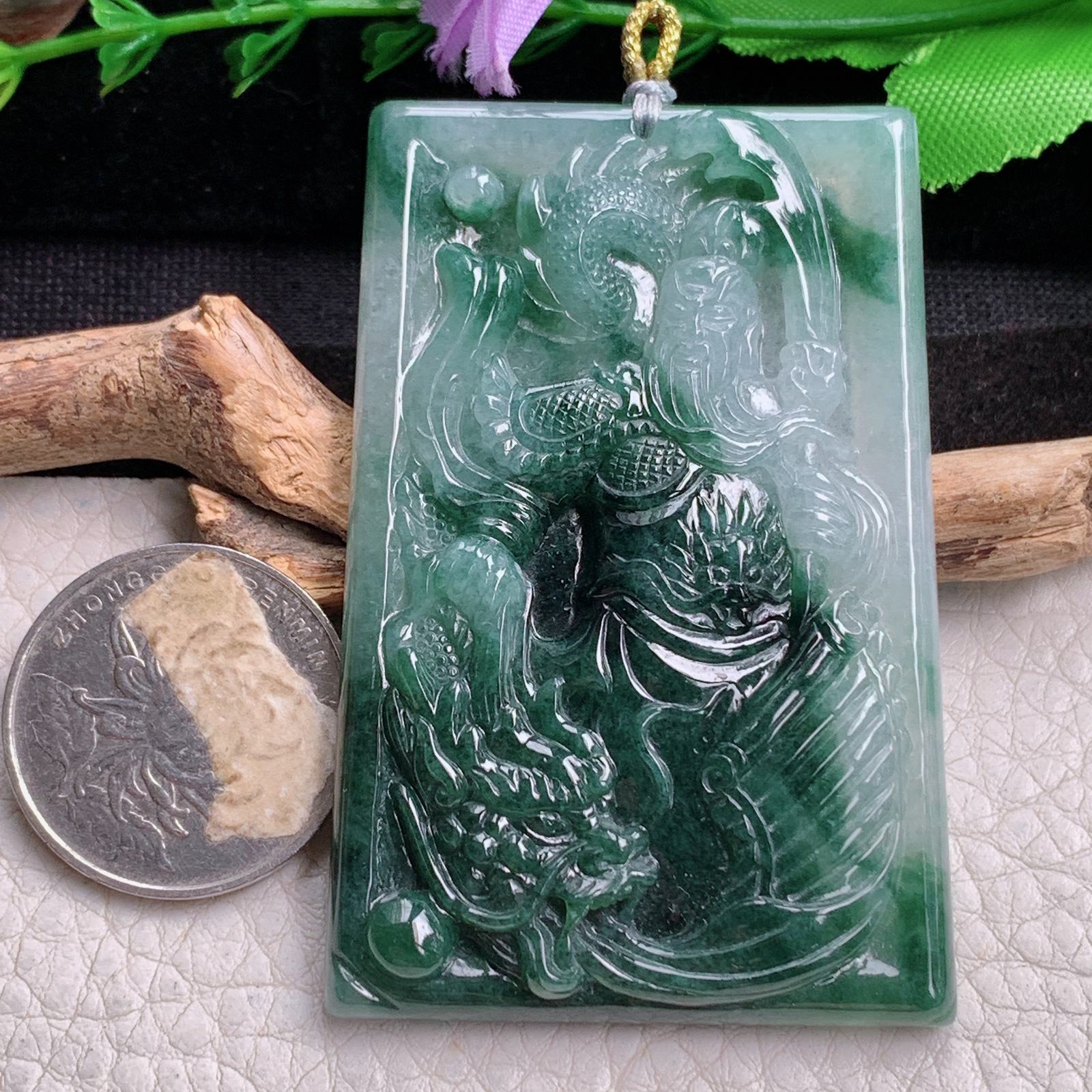 rp实拍65*42.8*6.8天然缅甸翡翠冰飘花关公 关二爷玉吊坠 玉挂件