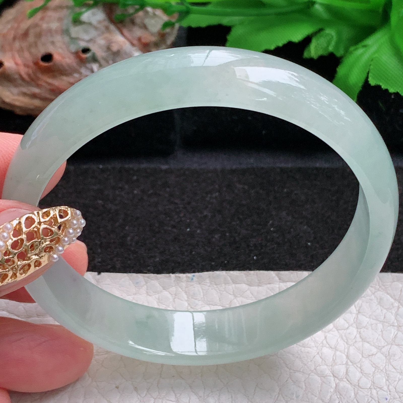 js实拍58.5*13*6.2平安镯 天然缅甸翡翠a货手镯冰种浅绿正圈玉镯子